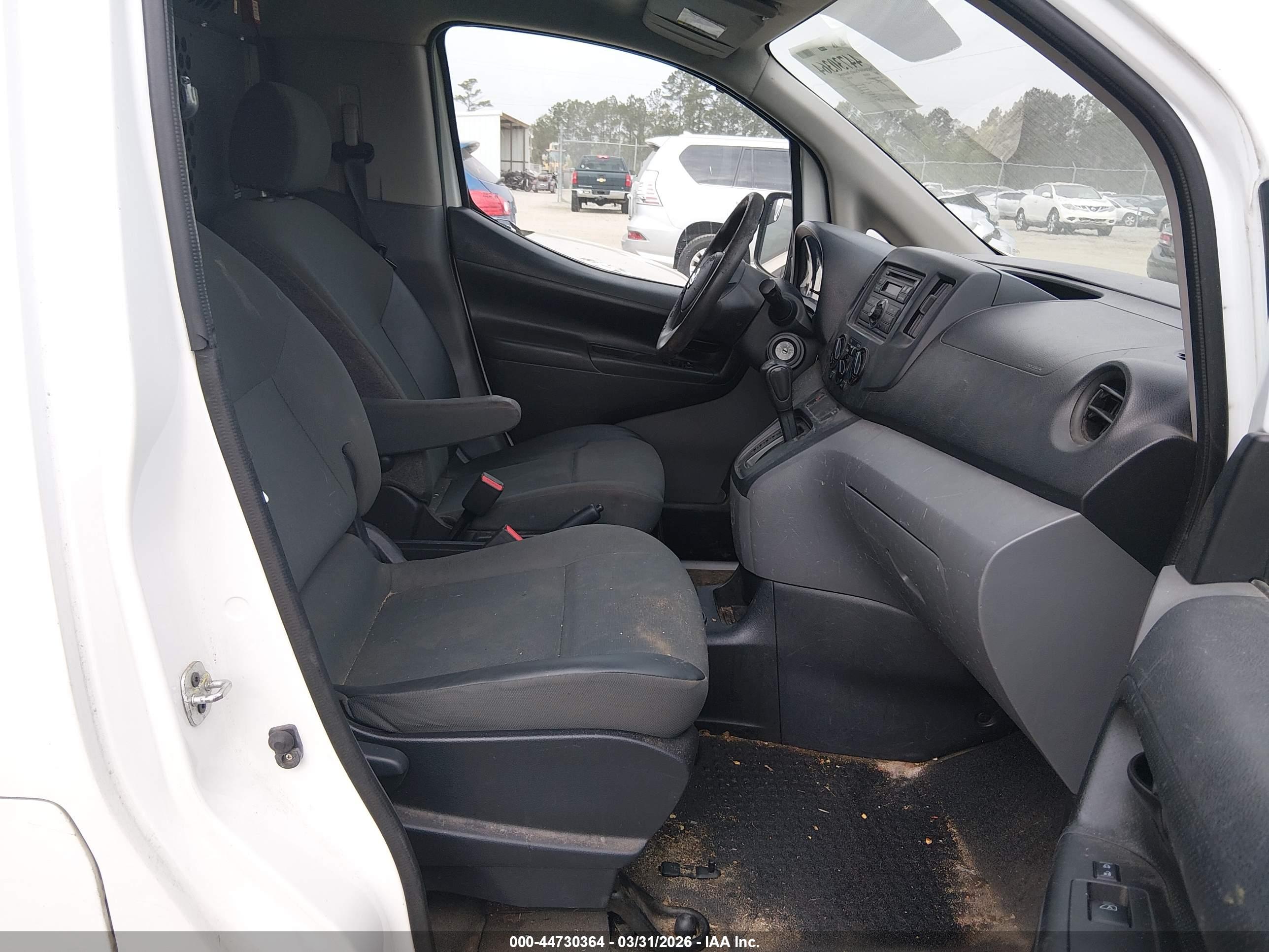 NISSAN NV200 image 5