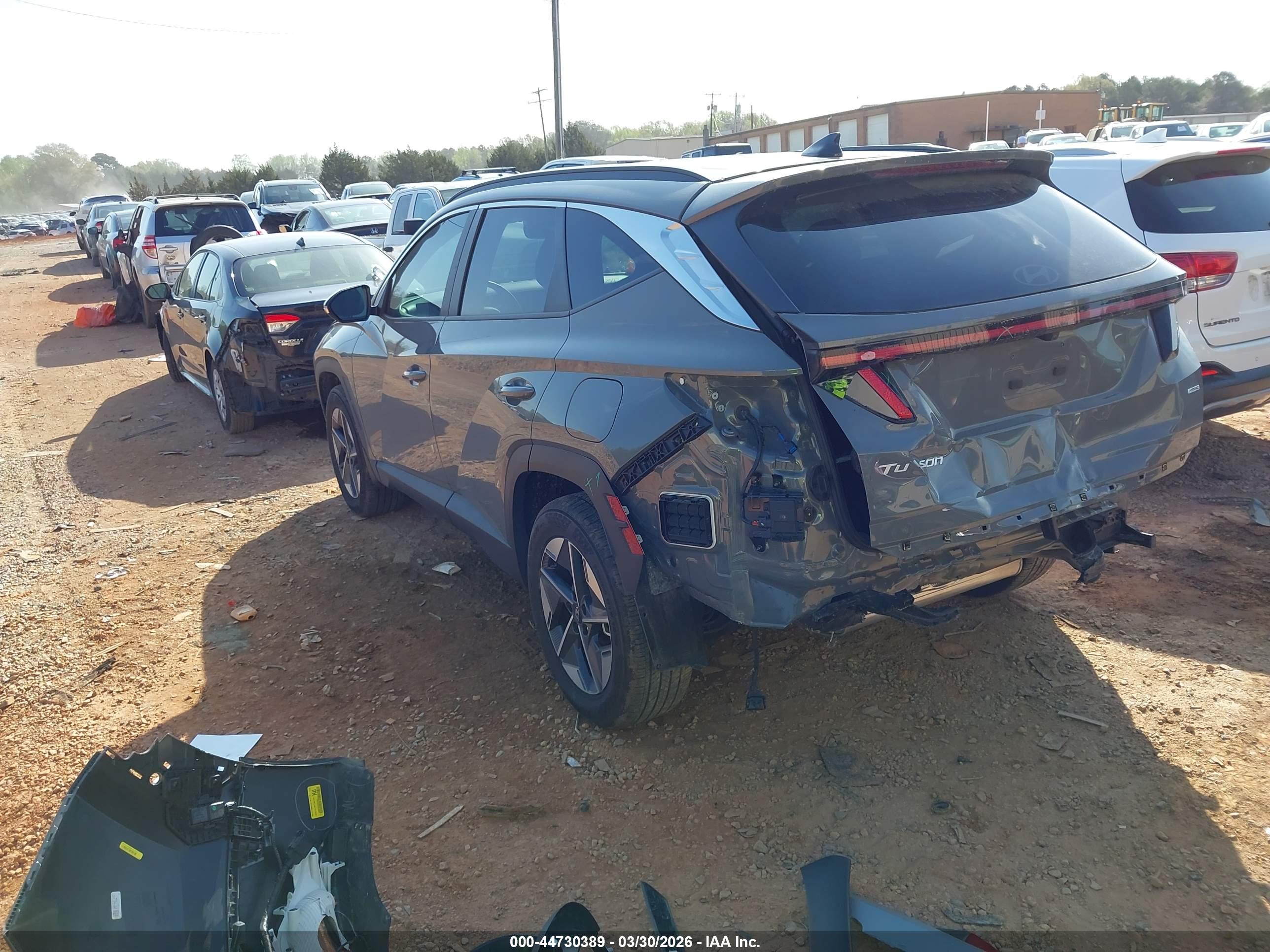 HYUNDAI TUCSON image 3