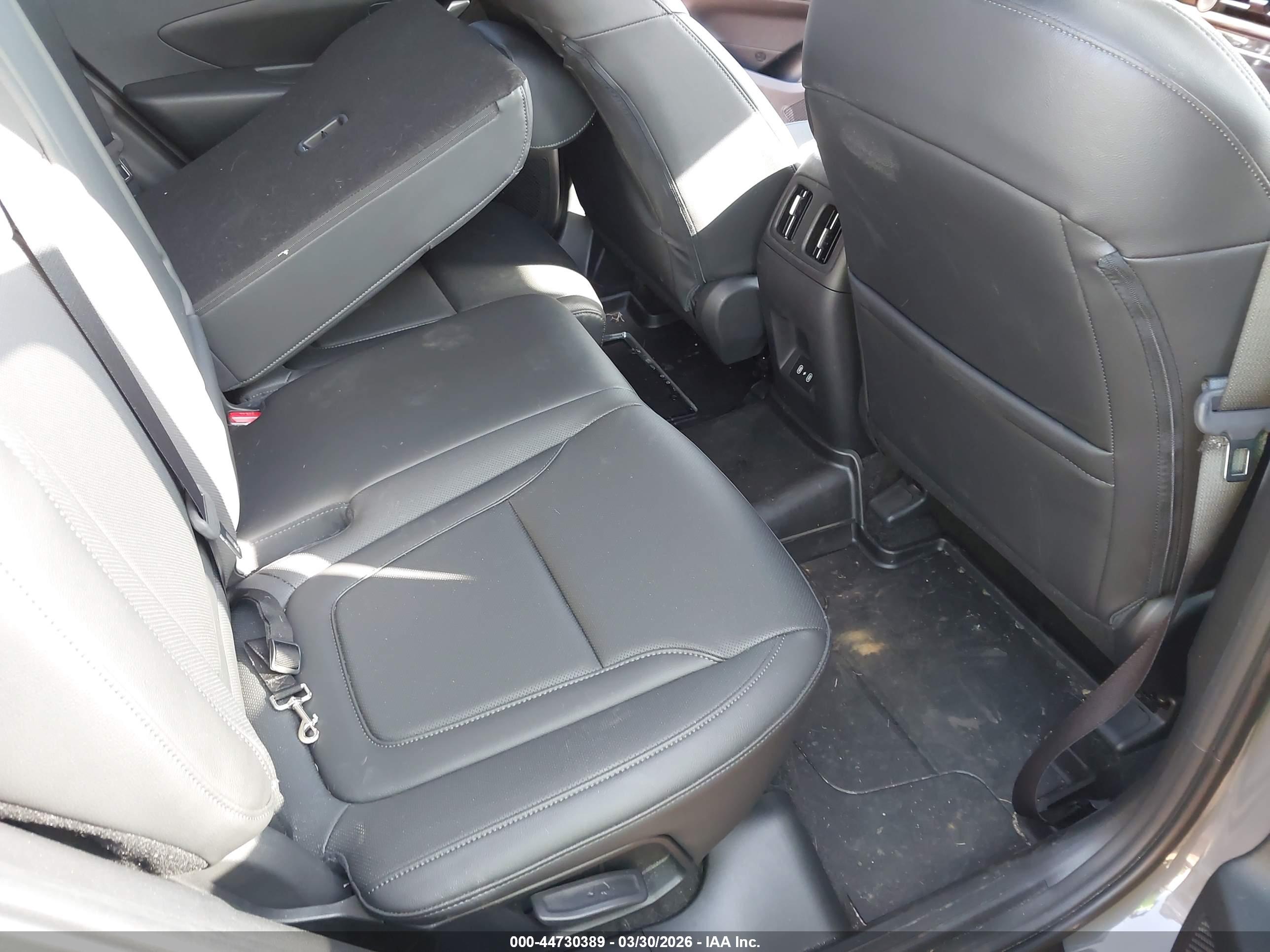 HYUNDAI TUCSON image 8