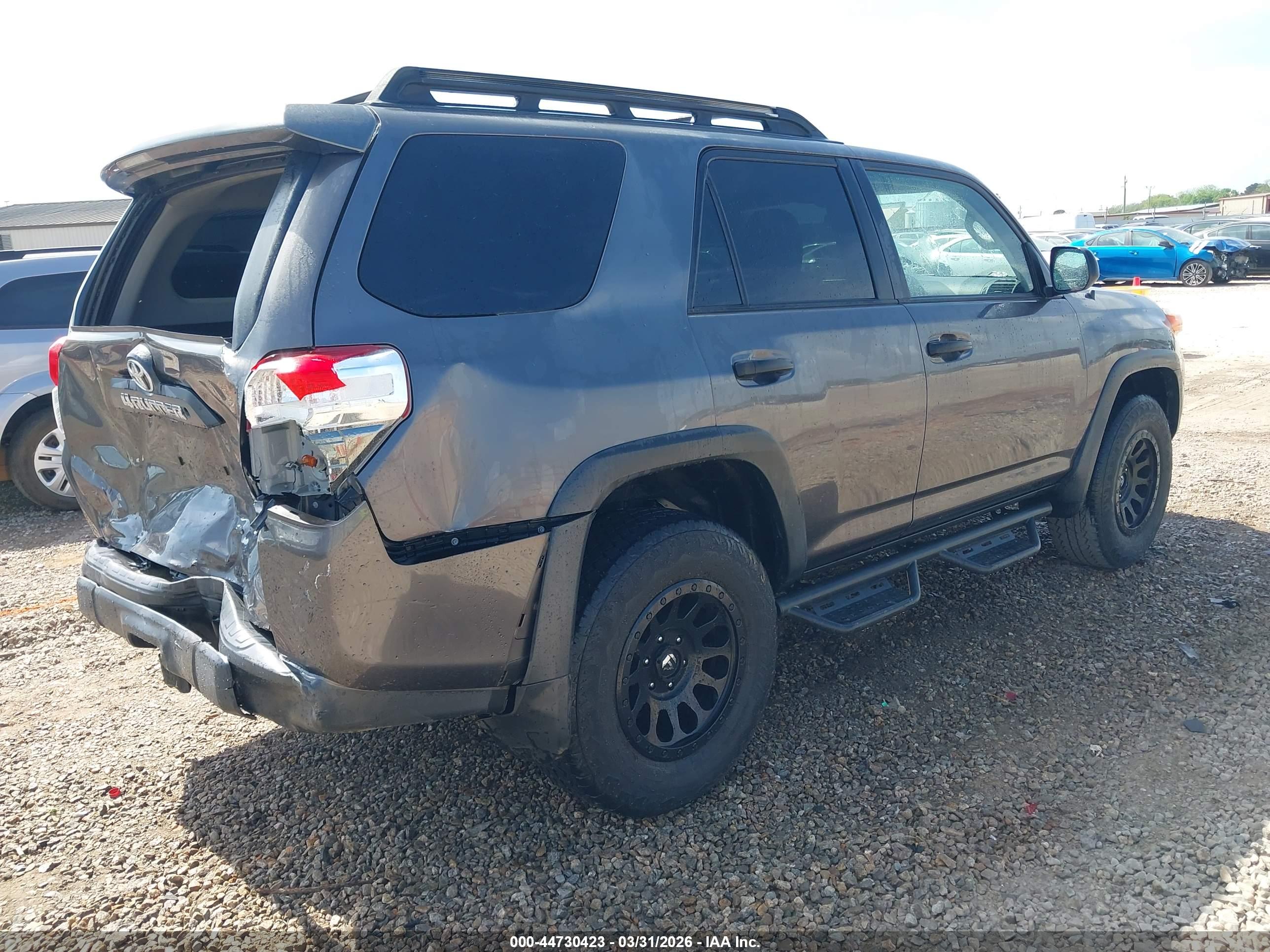 TOYOTA 4RUNNER image 4