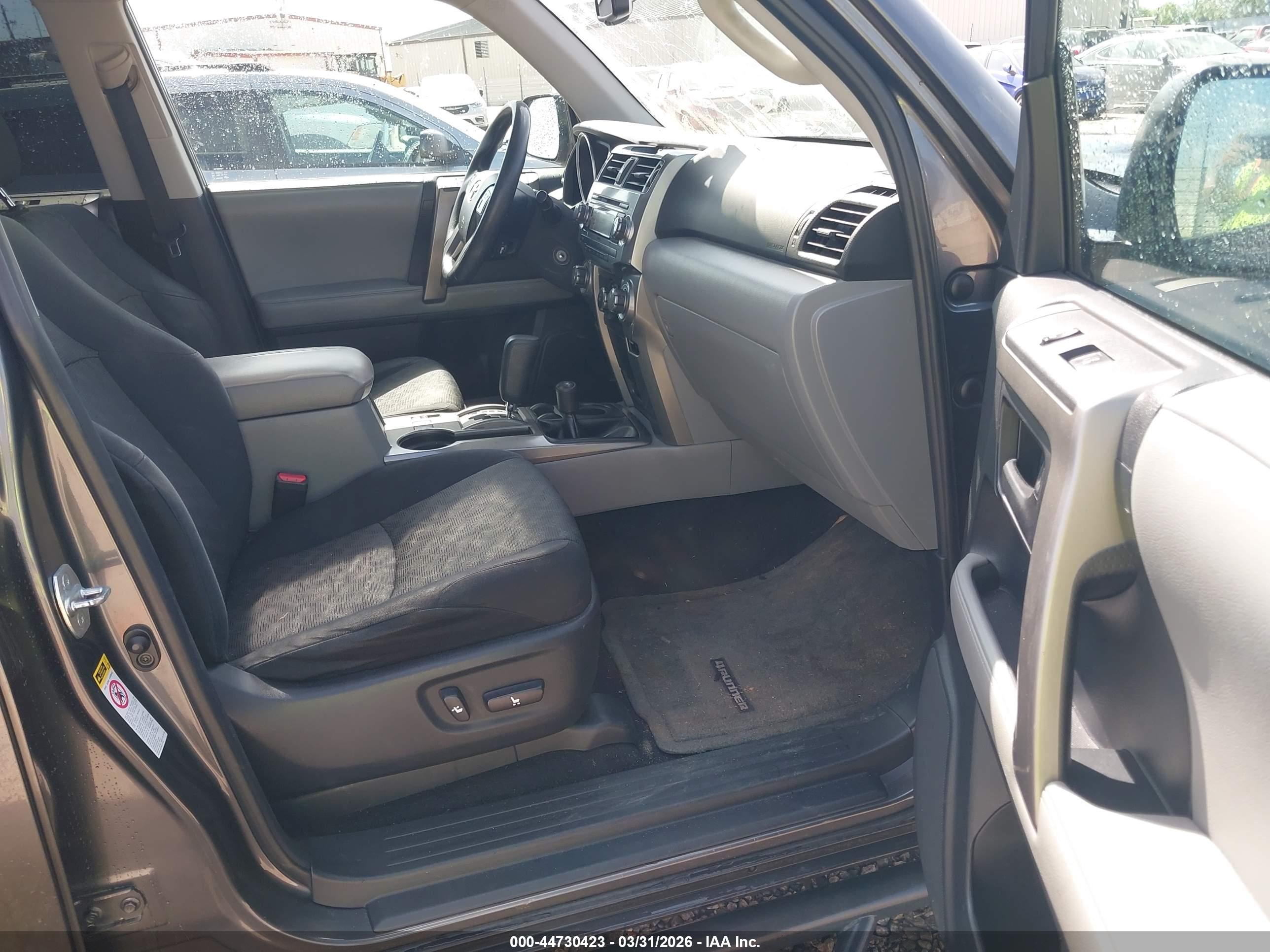 TOYOTA 4RUNNER image 5