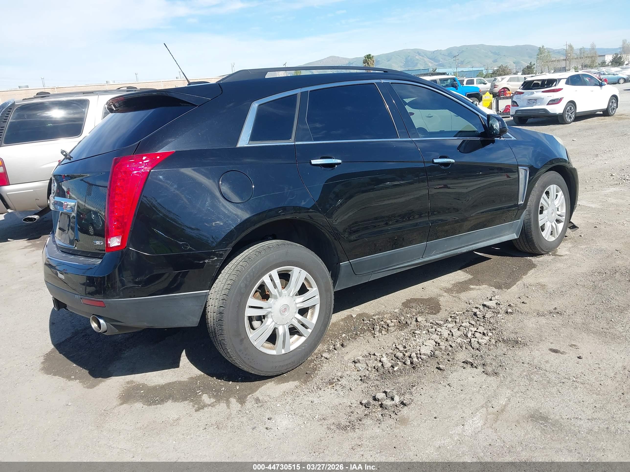CADILLAC SRX image 4