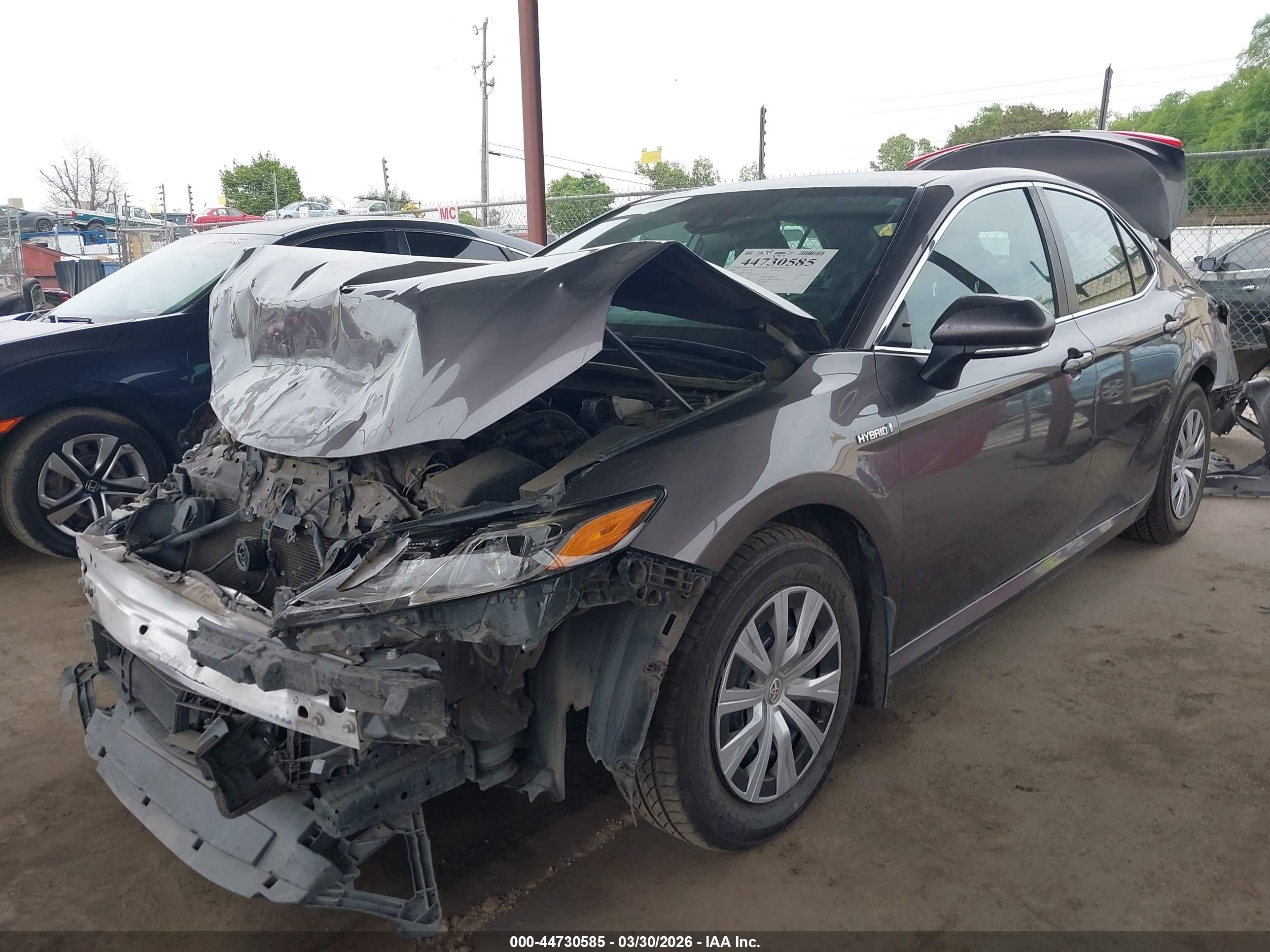 TOYOTA CAMRY image 2