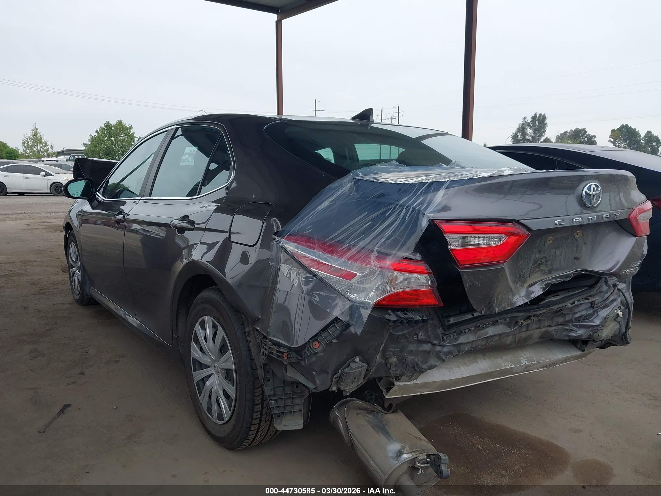 TOYOTA CAMRY image 3