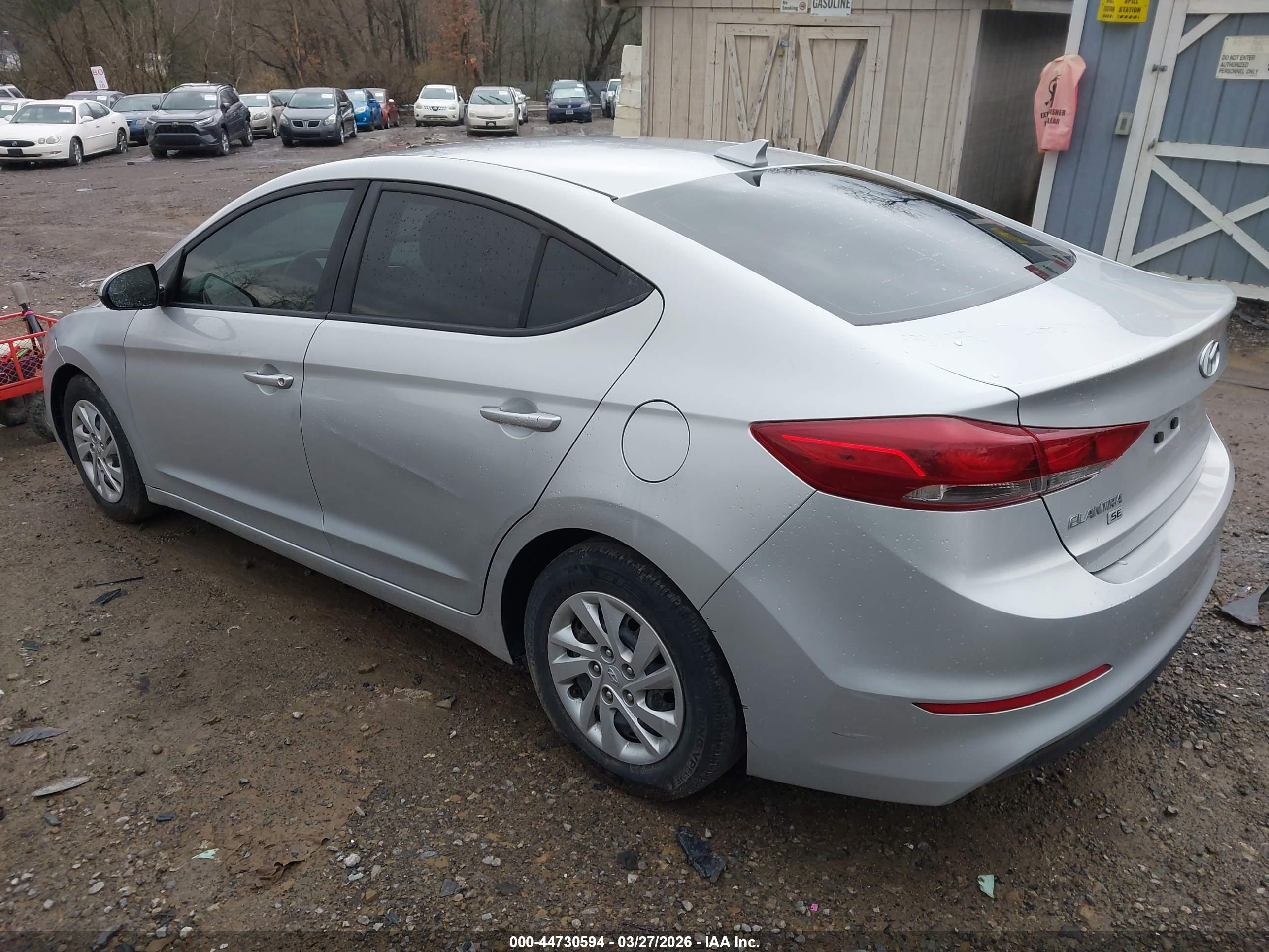HYUNDAI ELANTRA image 3