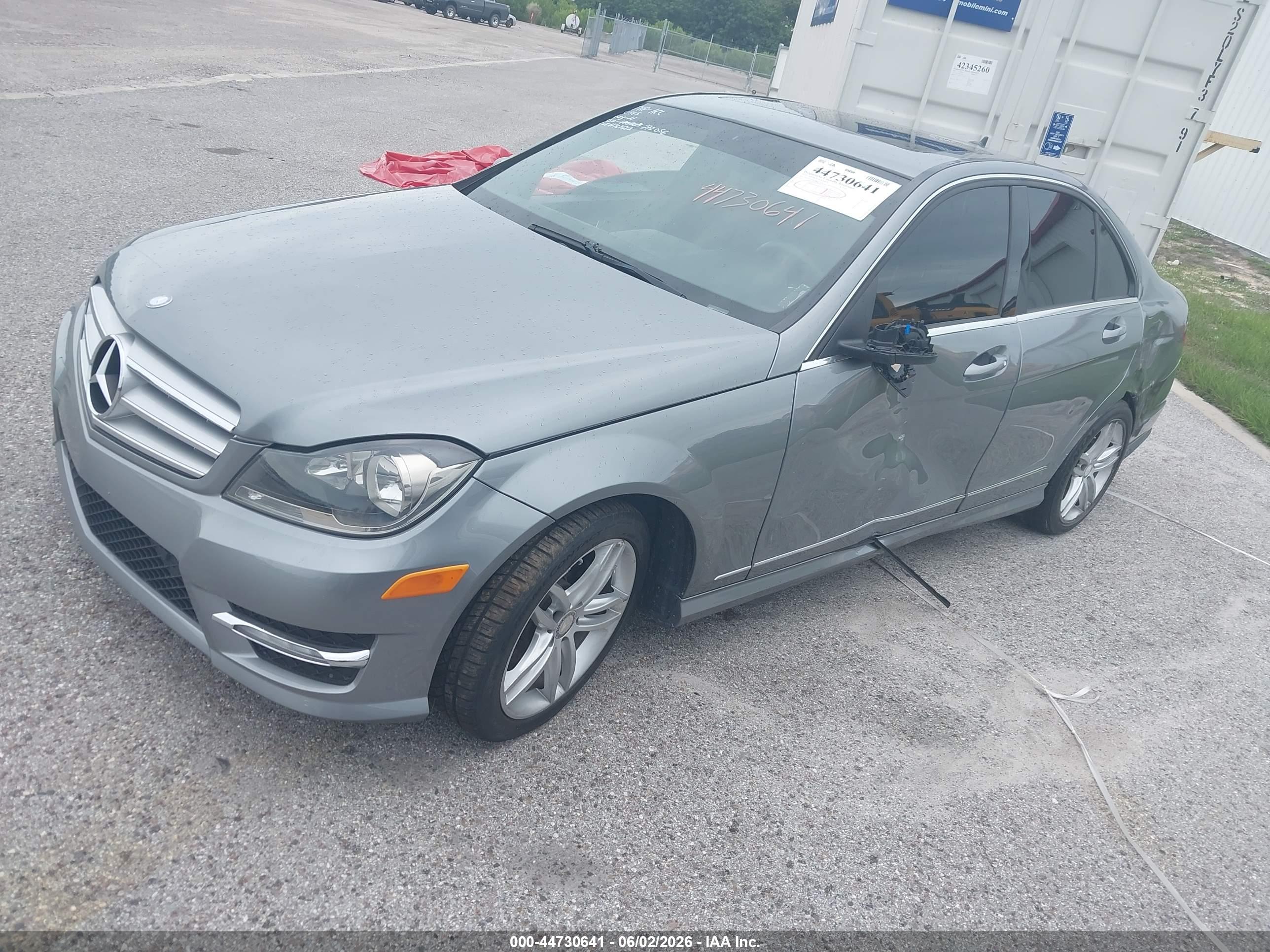 MERCEDES-BENZ C image 2