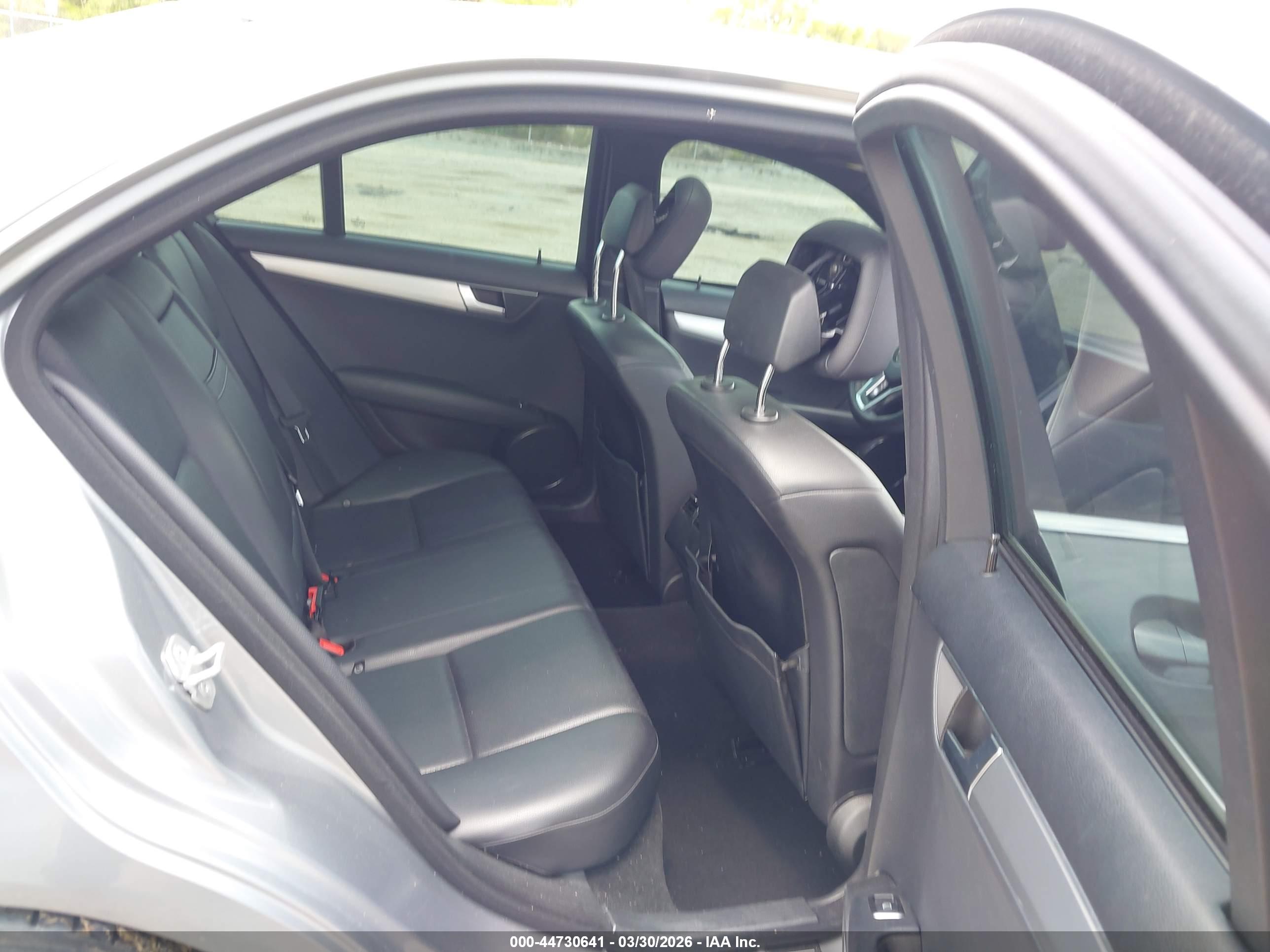 MERCEDES-BENZ C image 8