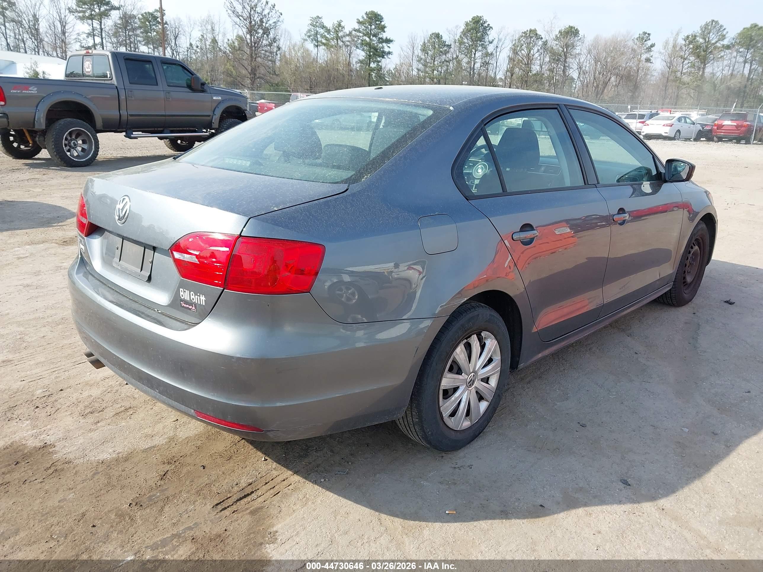 VOLKSWAGEN JETTA image 4