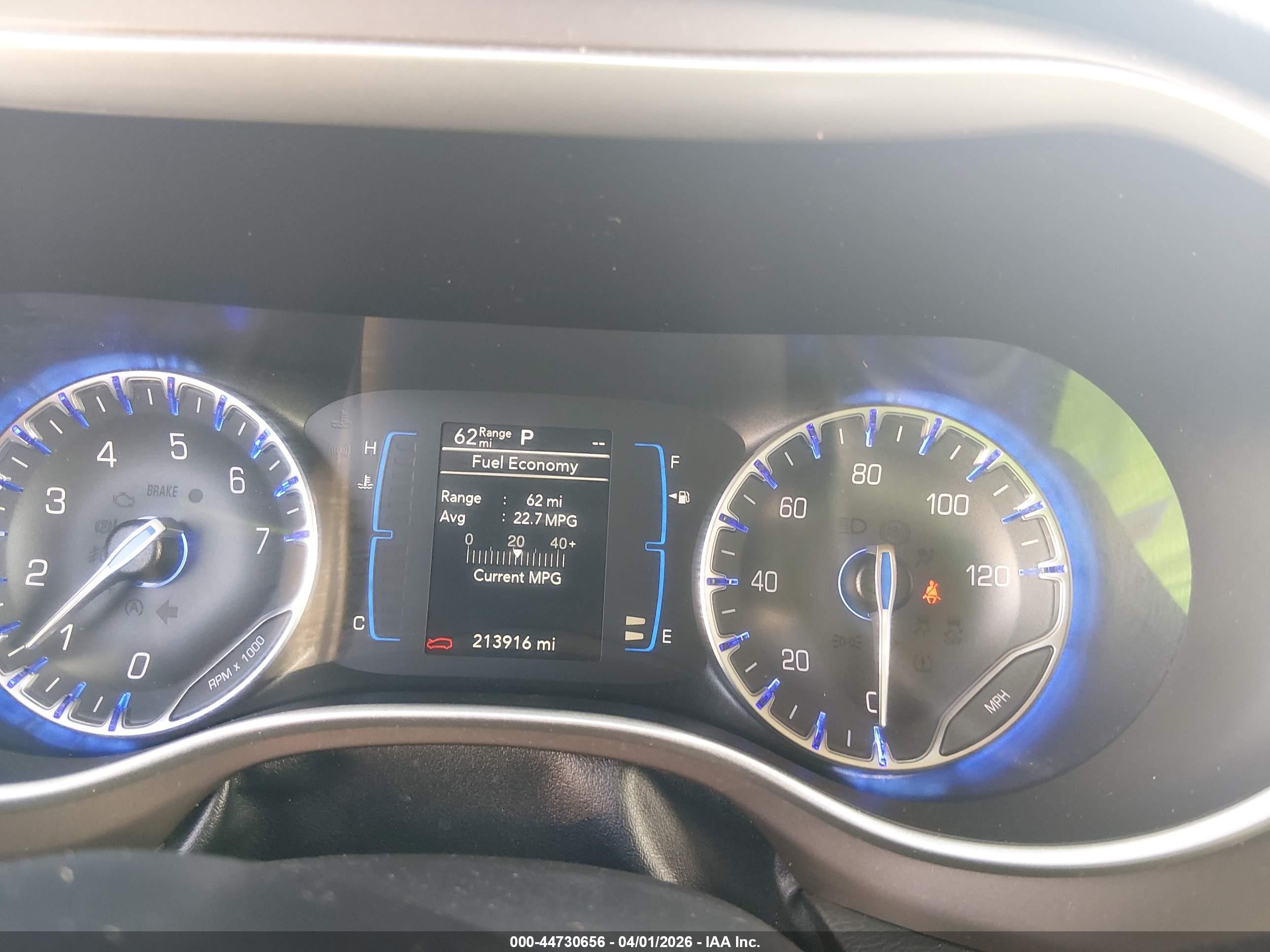 CHRYSLER PACIFICA image 7