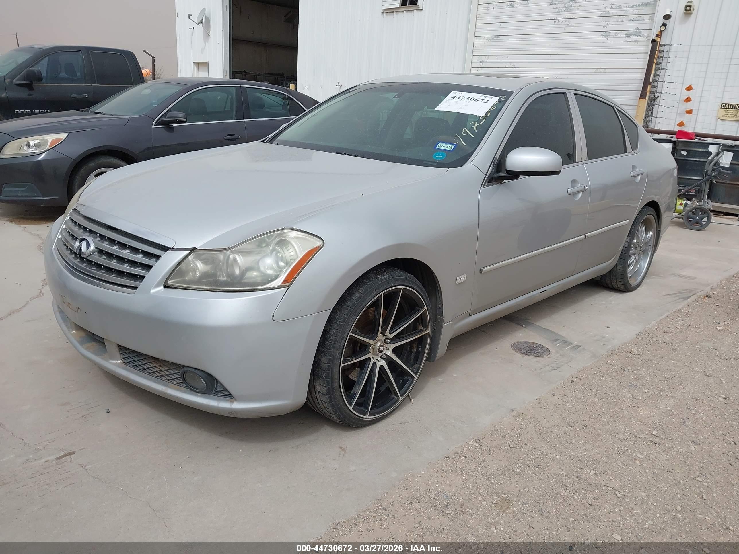 INFINITI M35 image 2