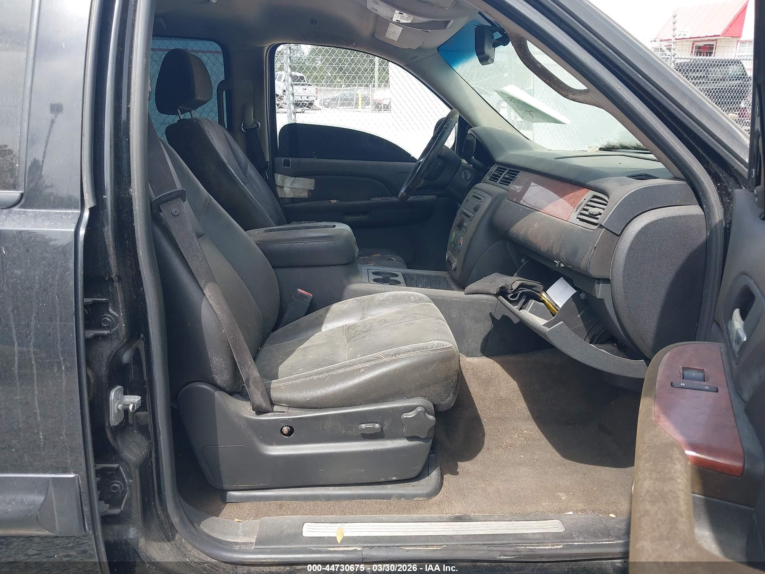 GMC YUKON image 5