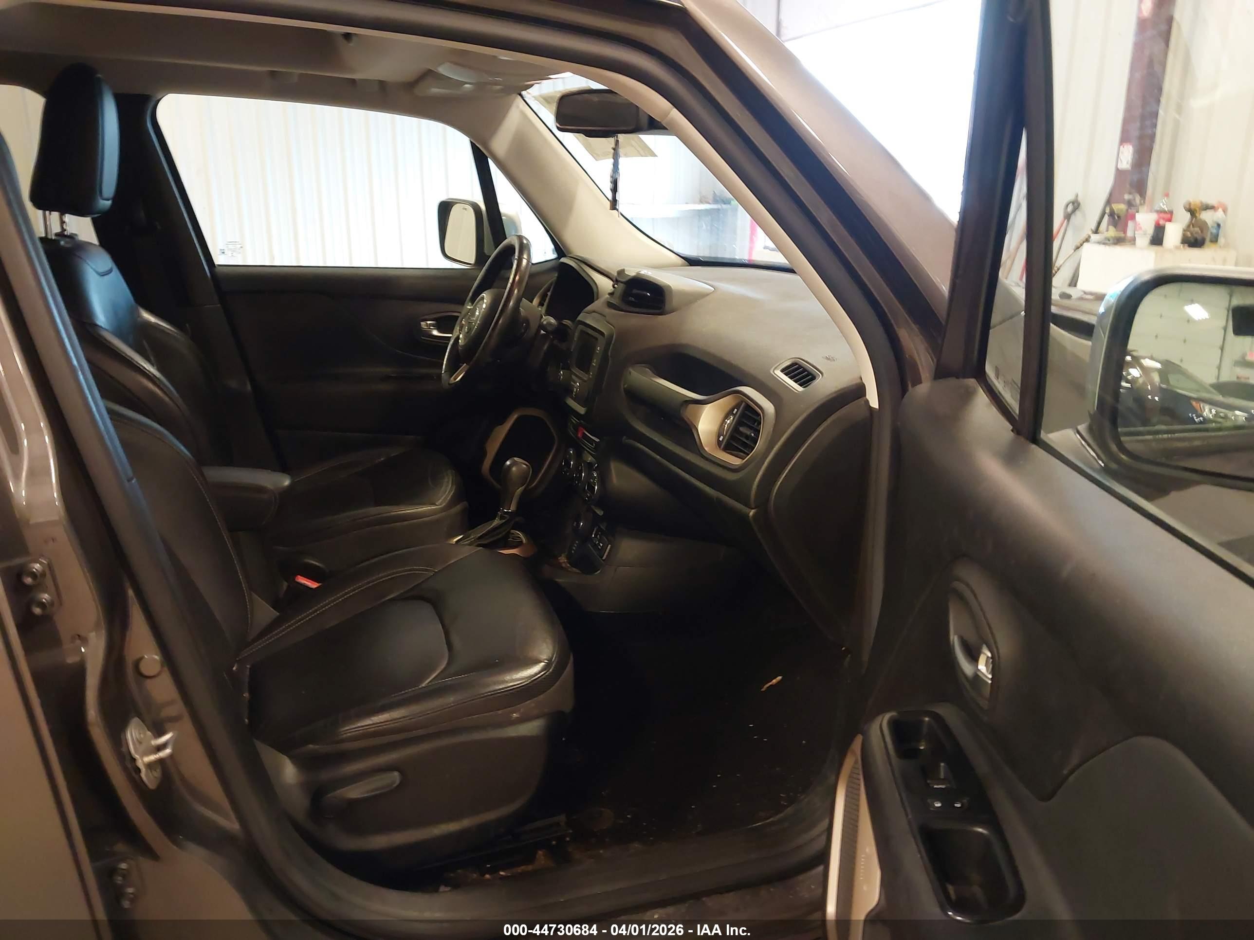 JEEP RENEGADE image 5
