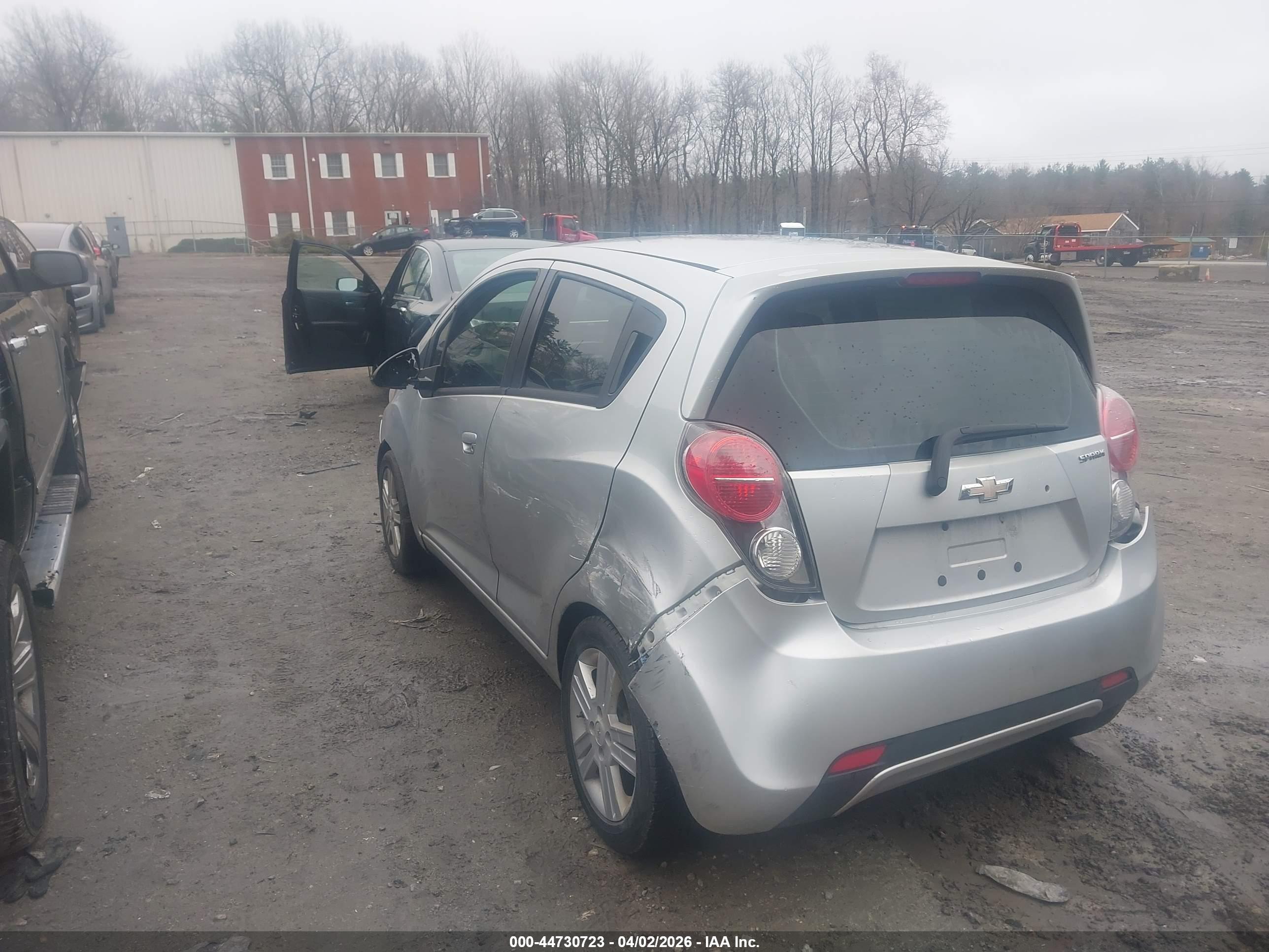 CHEVROLET SPARK image 3