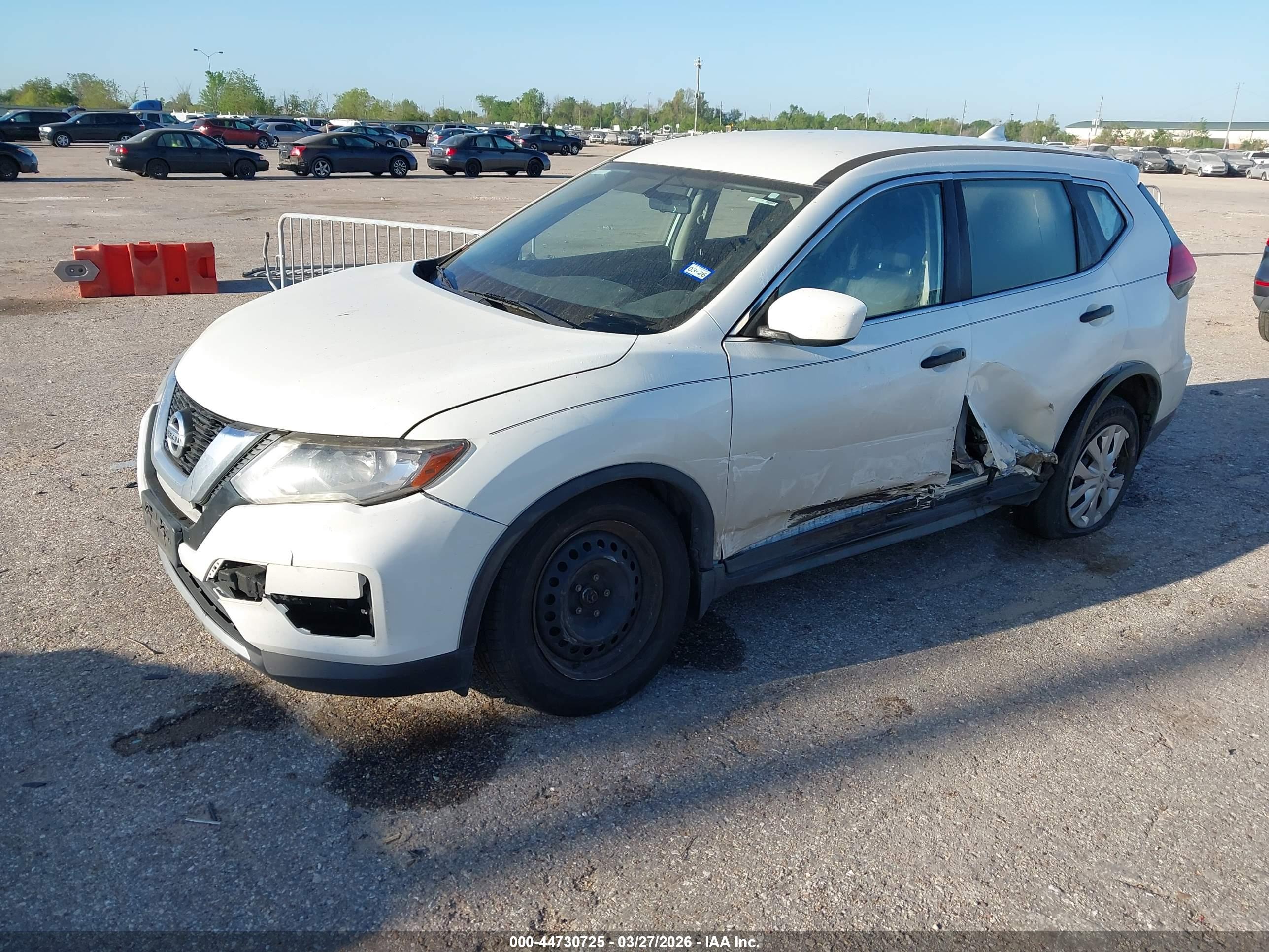 NISSAN ROGUE image 2