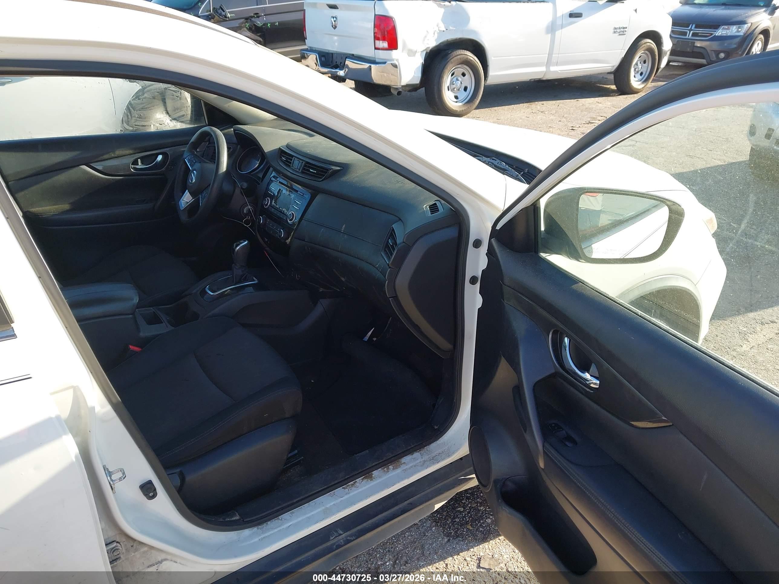 NISSAN ROGUE image 5