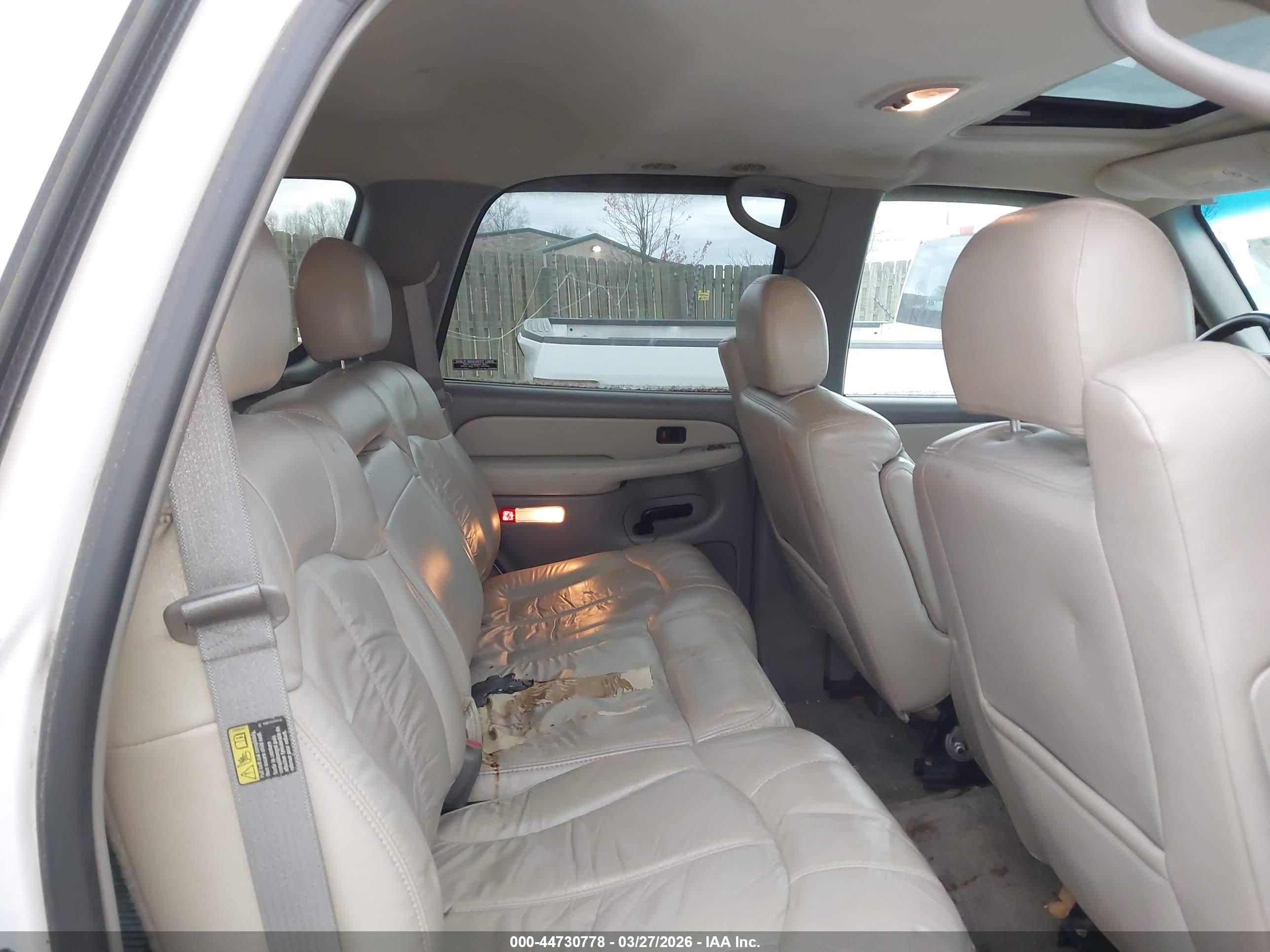 CHEVROLET TAHOE image 8