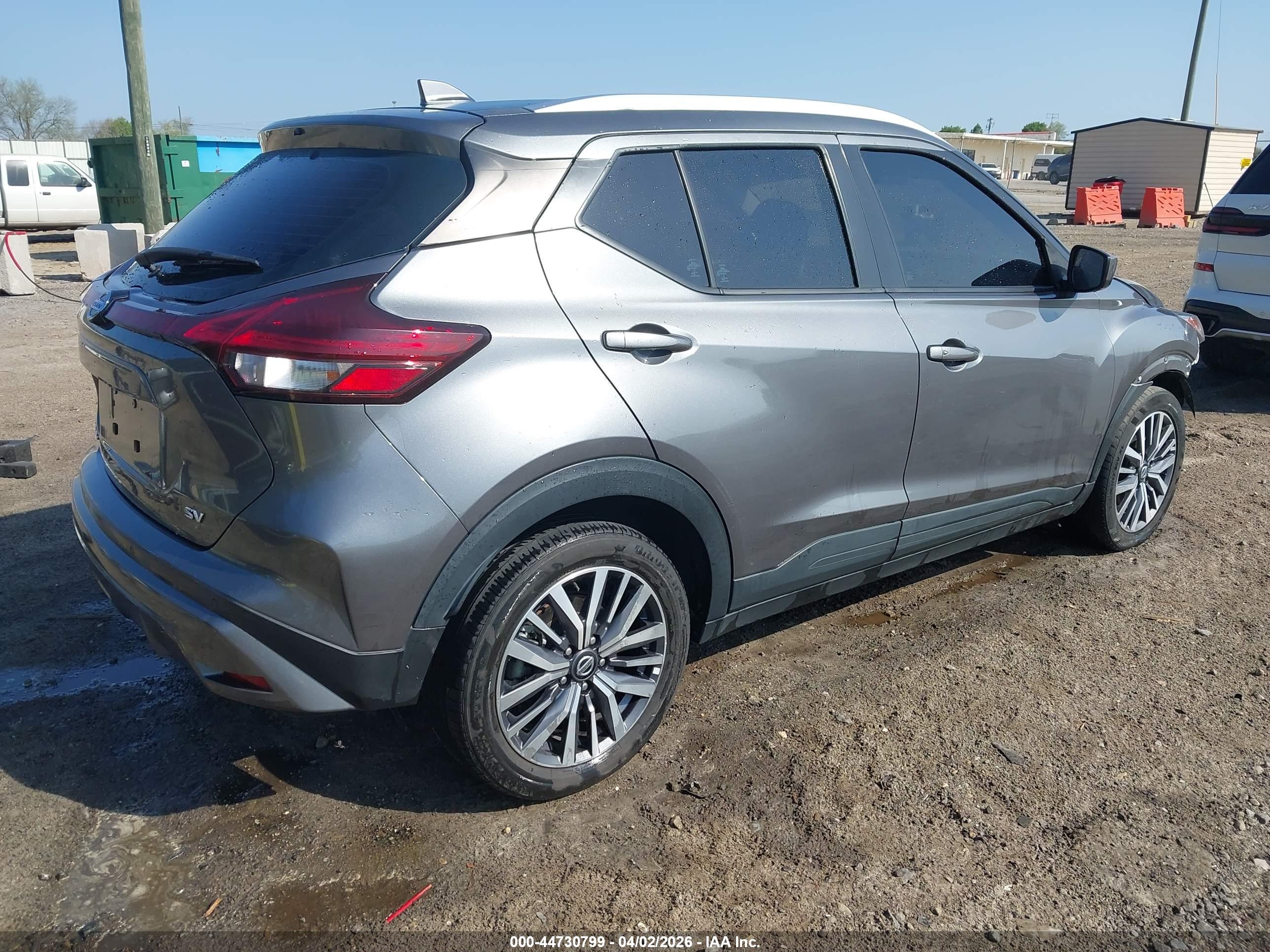 NISSAN KICKS image 4