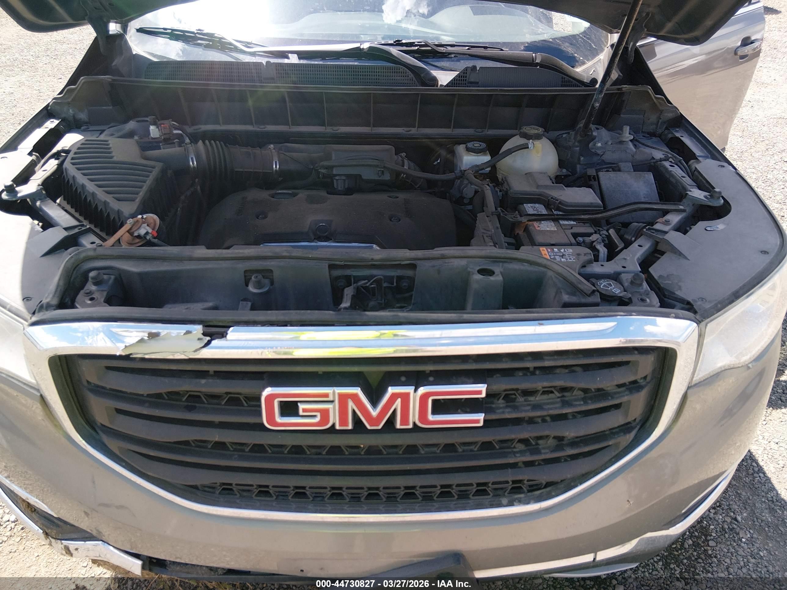 GMC ACADIA image 10
