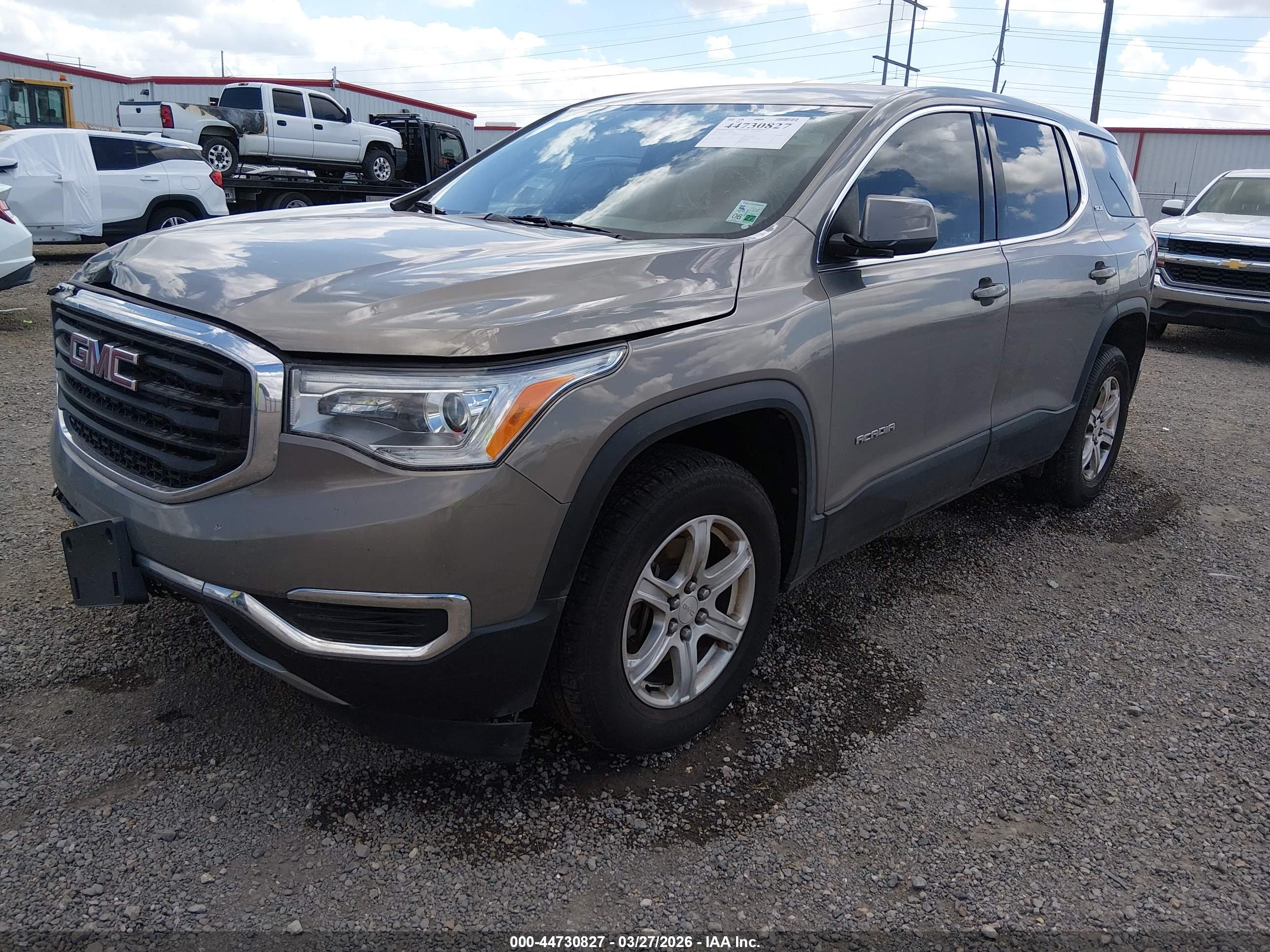 GMC ACADIA image 2