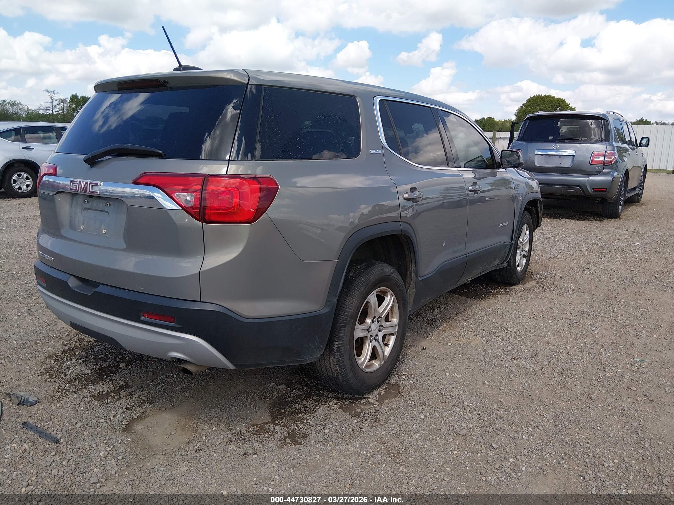GMC ACADIA image 4