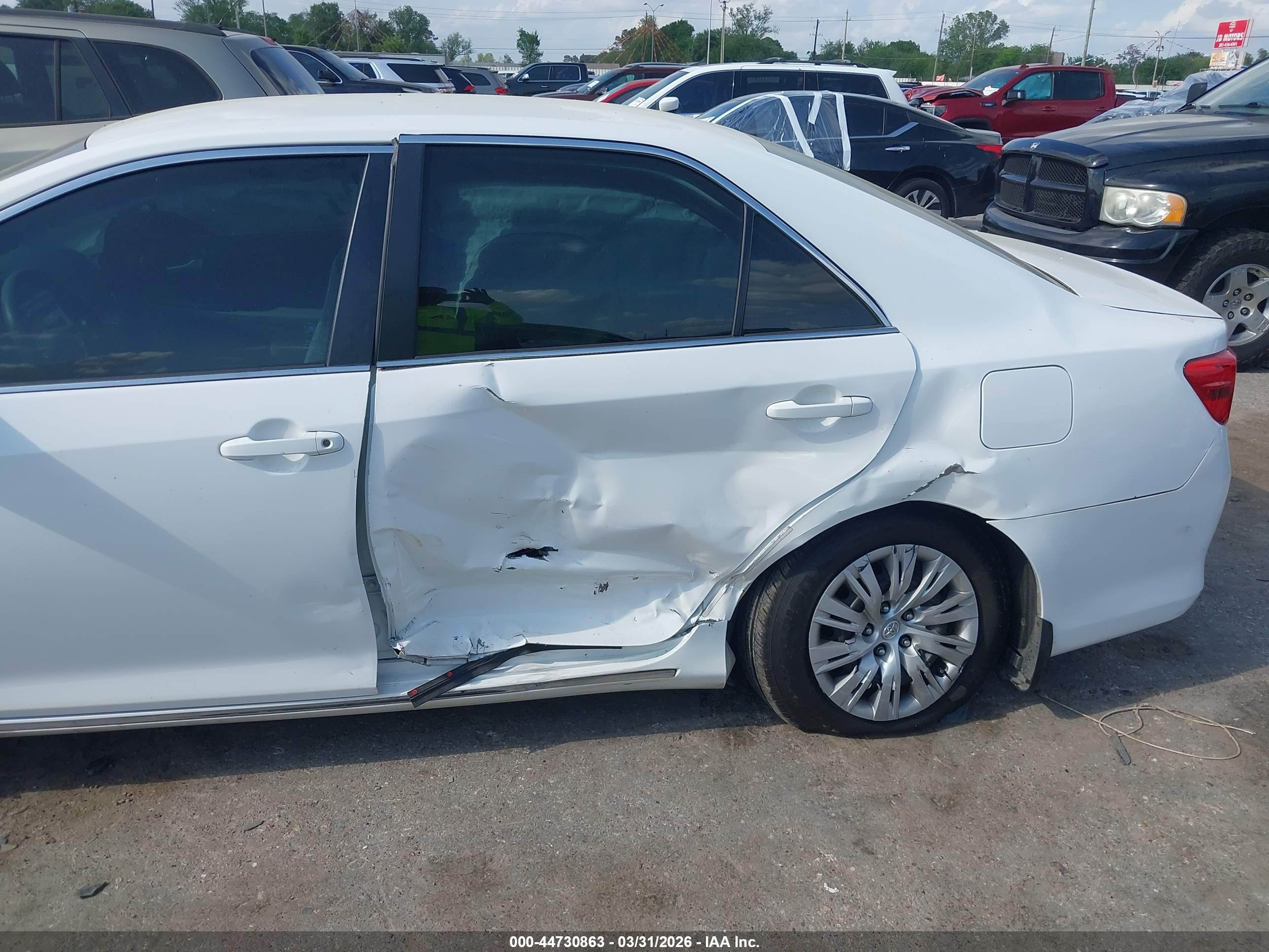 TOYOTA CAMRY image 6