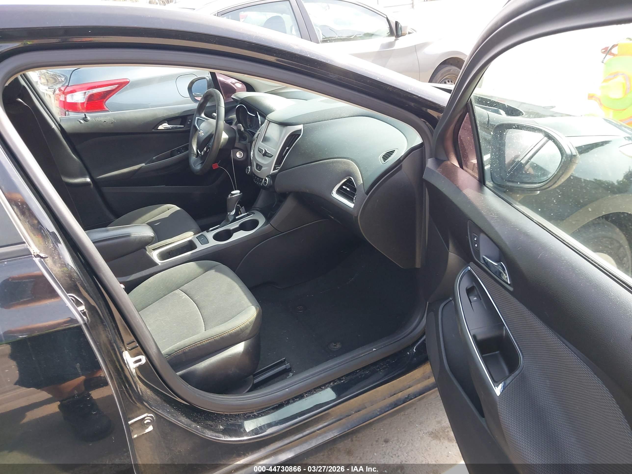 CHEVROLET CRUZE image 5