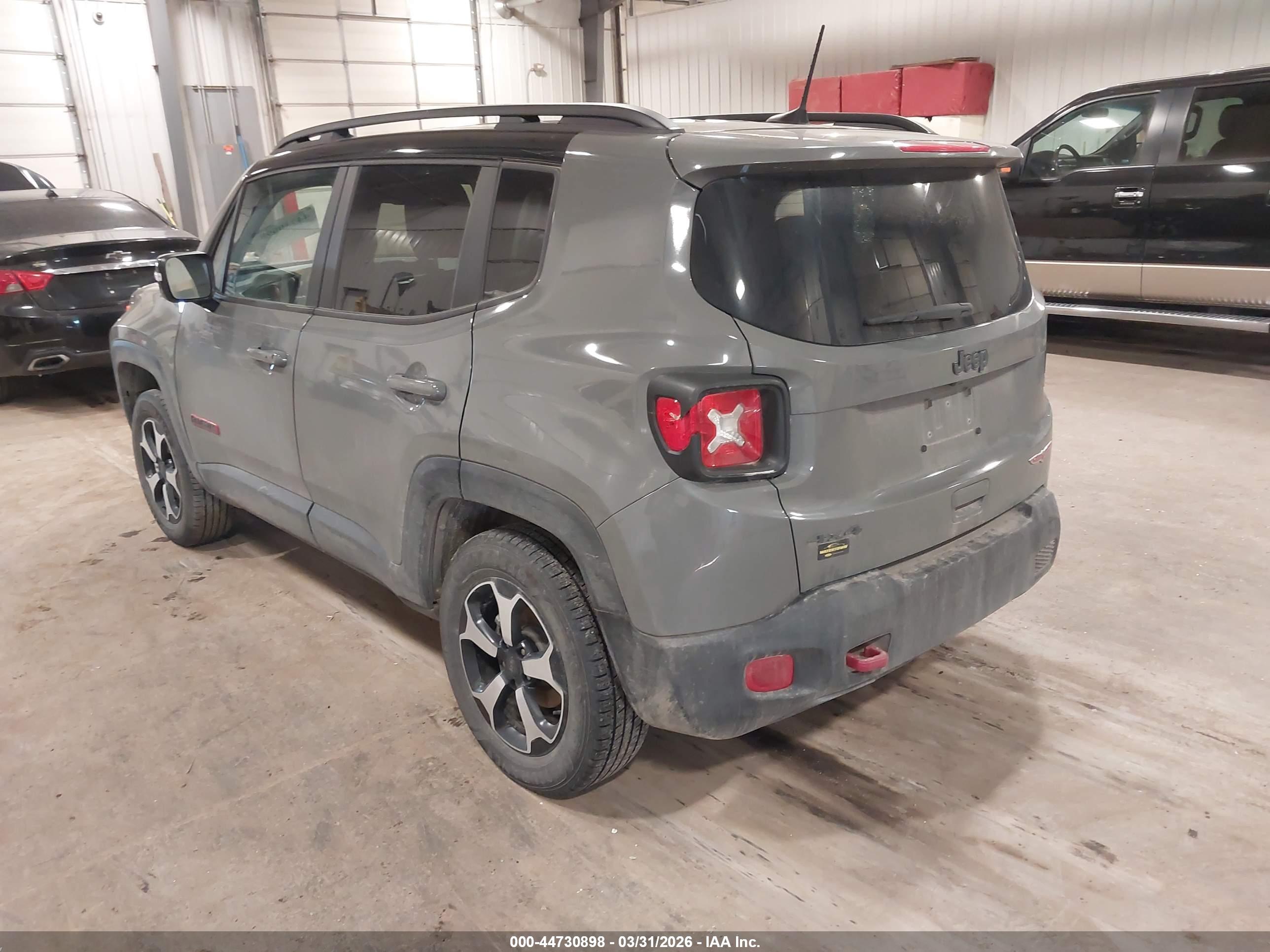 JEEP RENEGADE image 3
