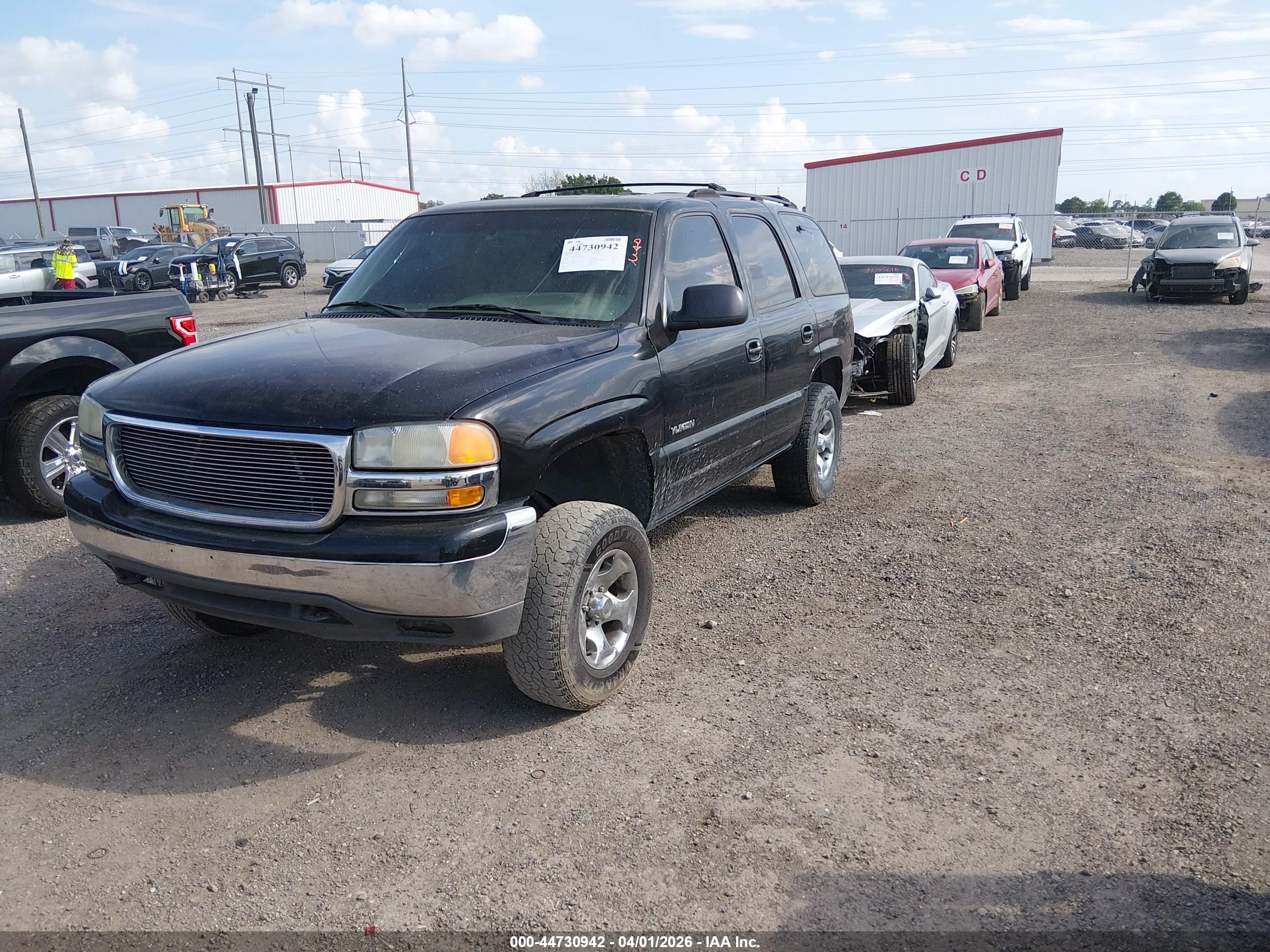 GMC YUKON image 2