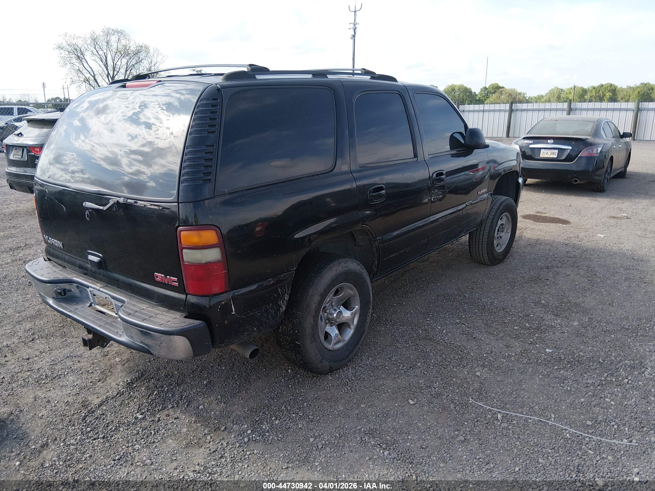 GMC YUKON image 4