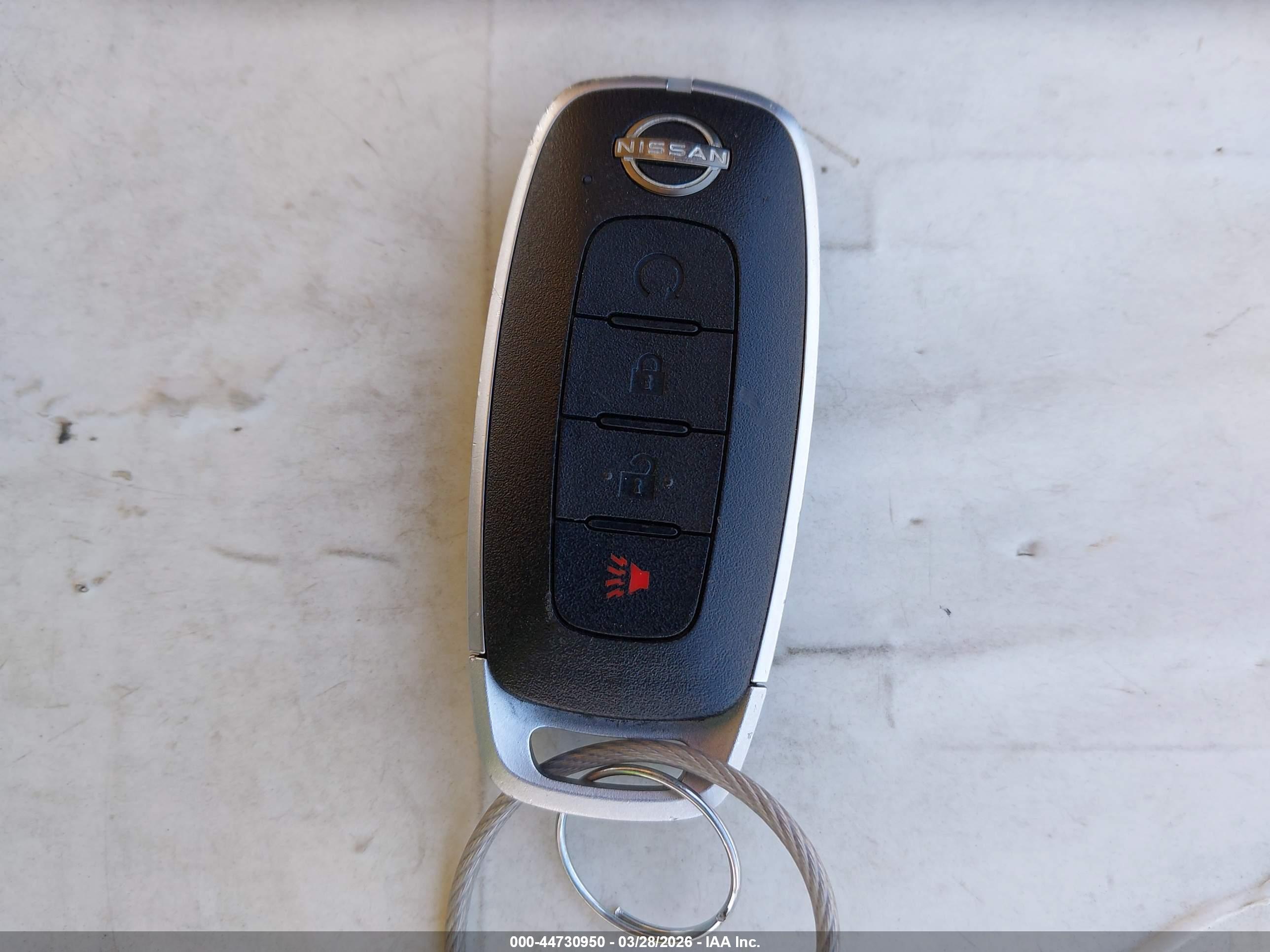 NISSAN ROGUE image 11