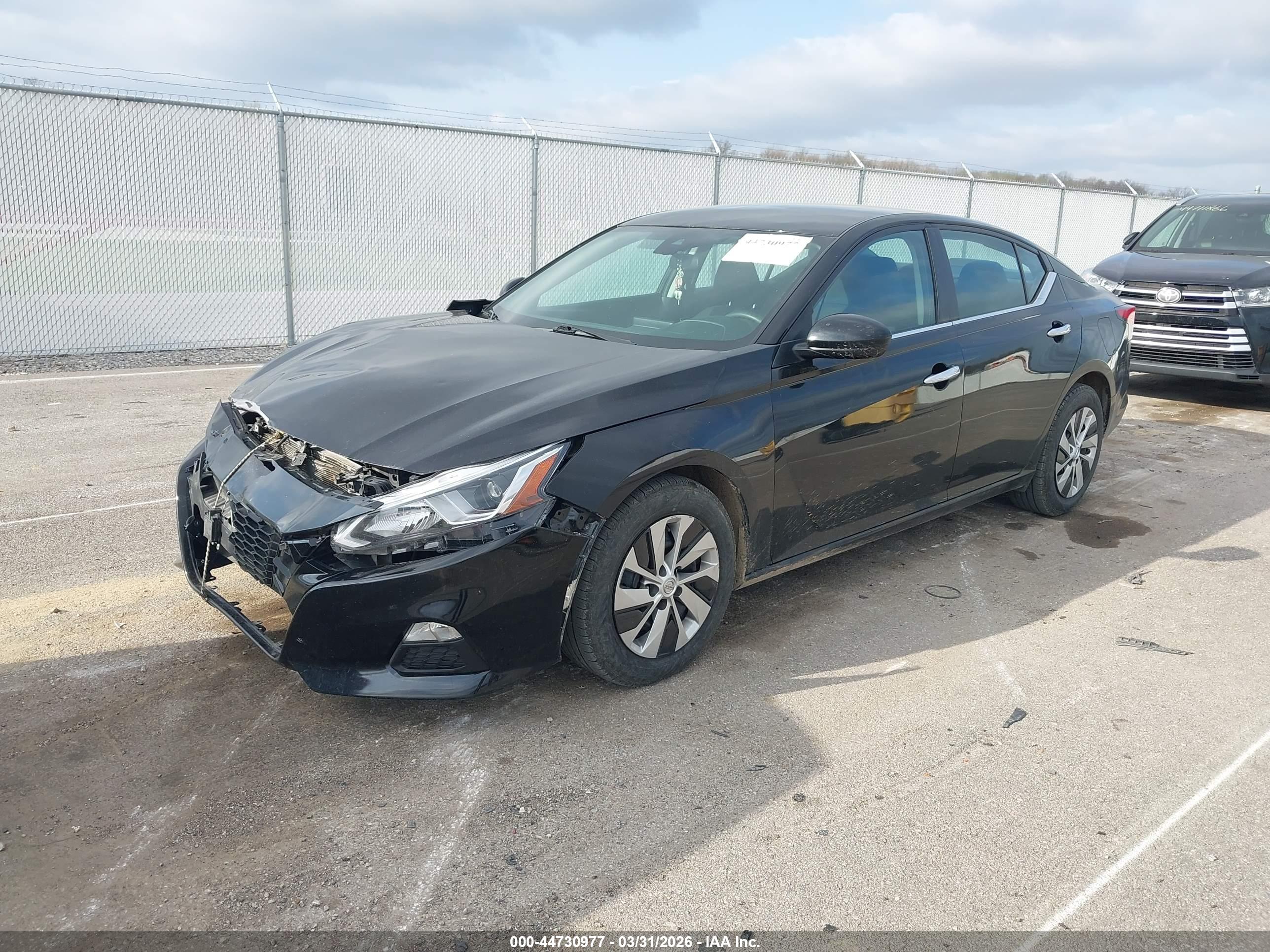 NISSAN ALTIMA image 2