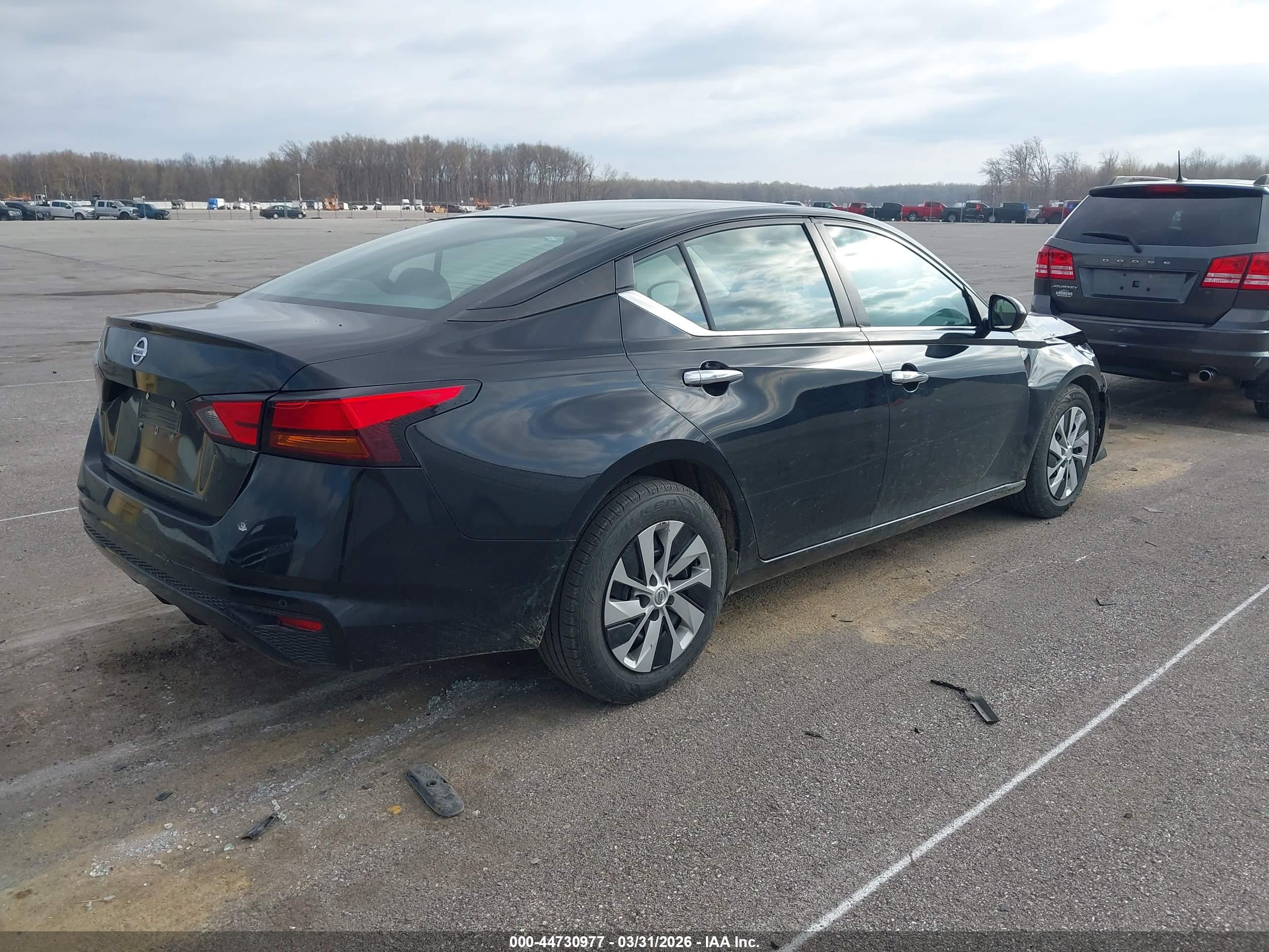 NISSAN ALTIMA image 4