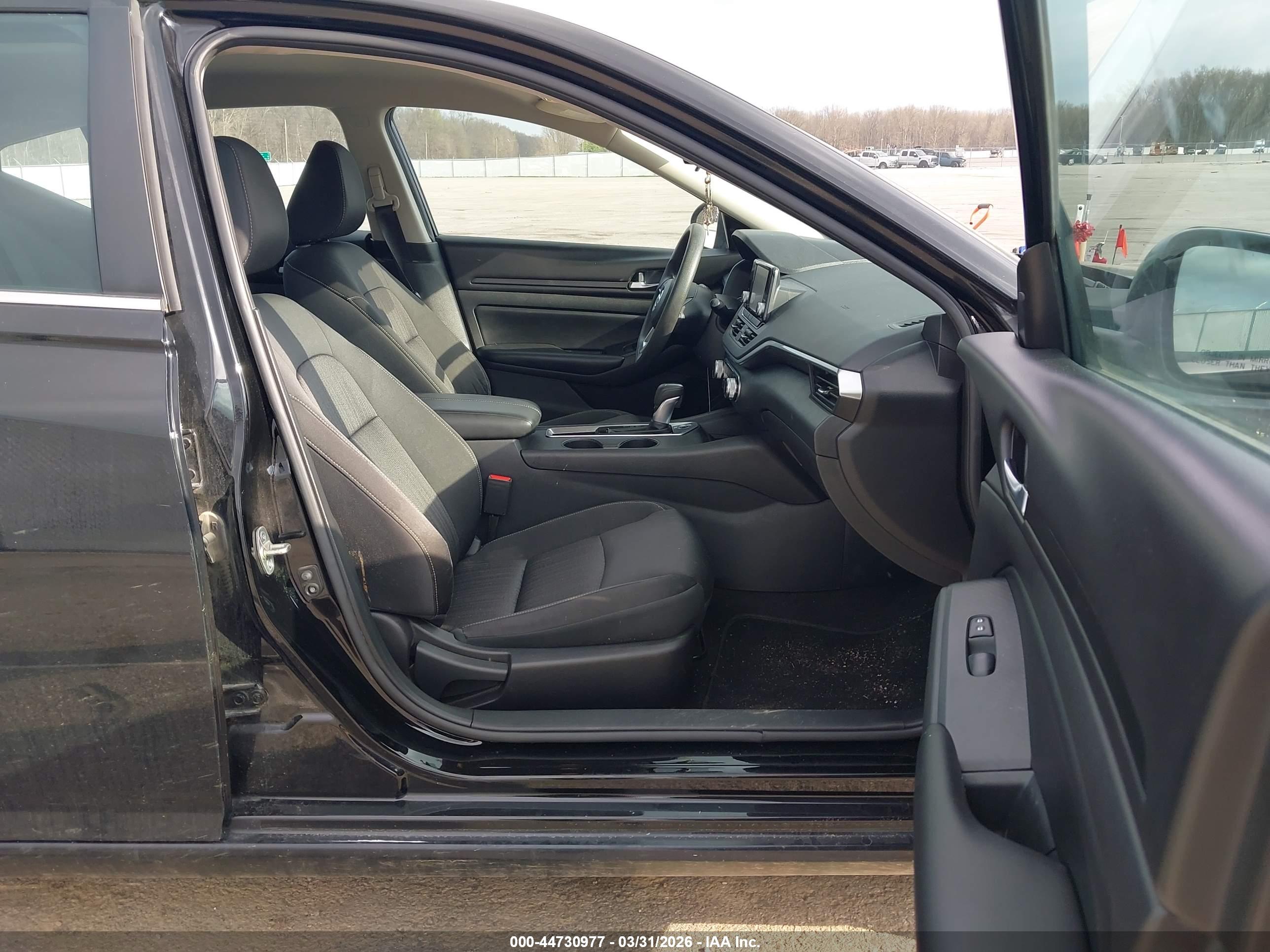 NISSAN ALTIMA image 5