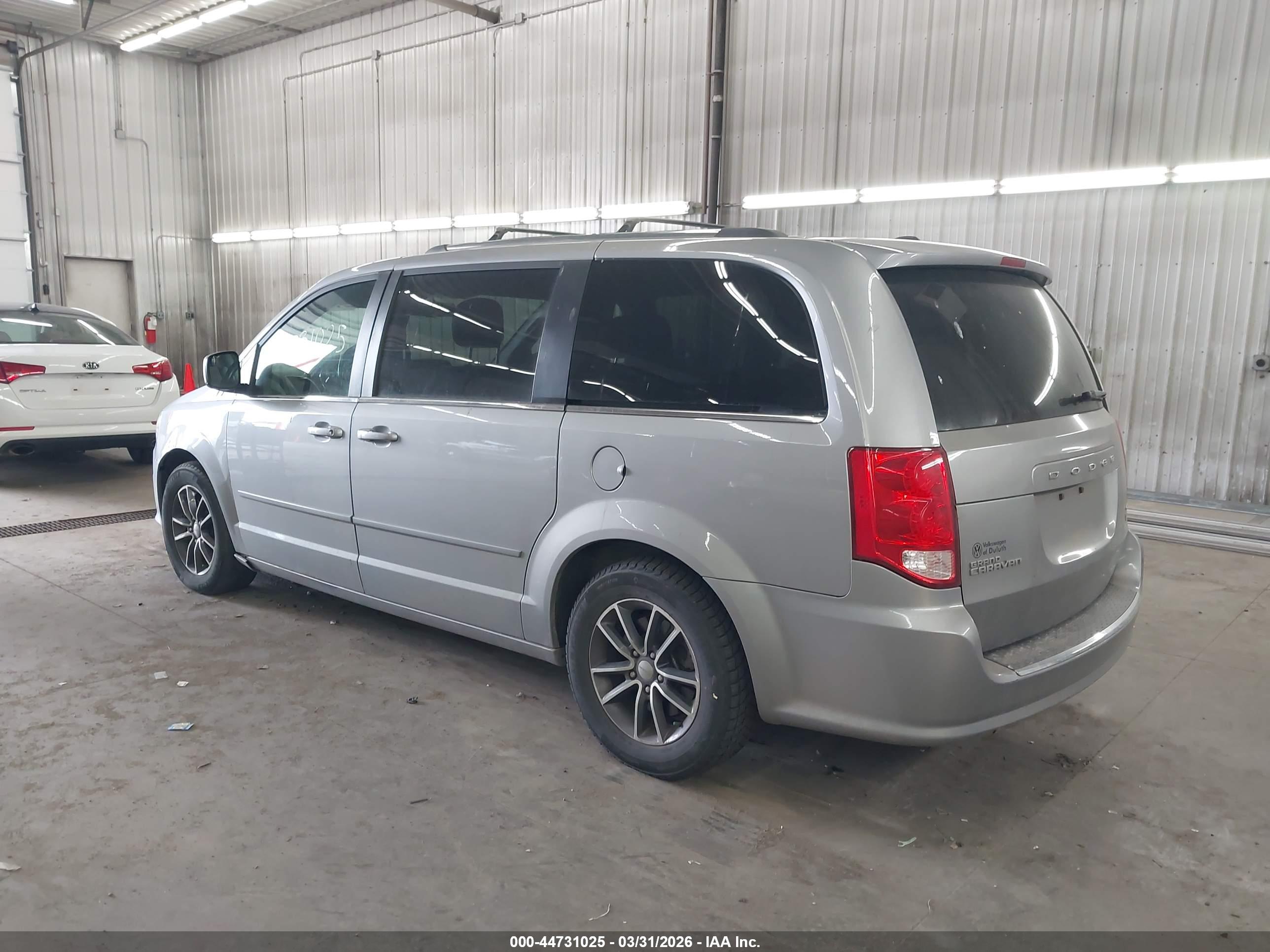 DODGE GRAND image 3