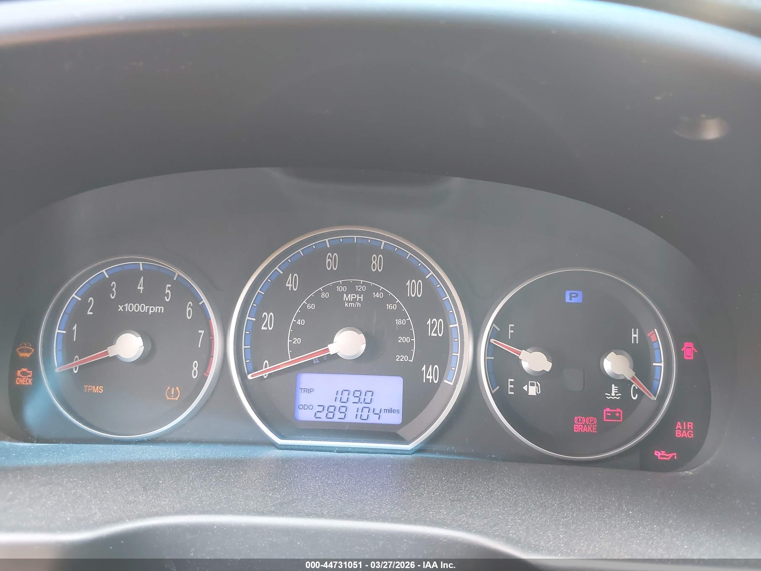 HYUNDAI SANTA image 7