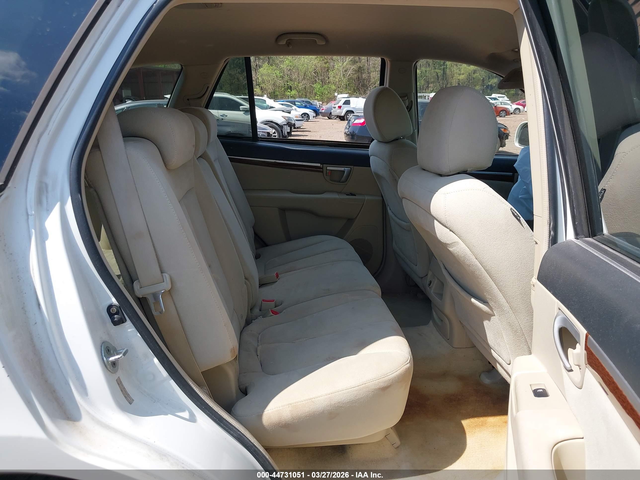 HYUNDAI SANTA image 8