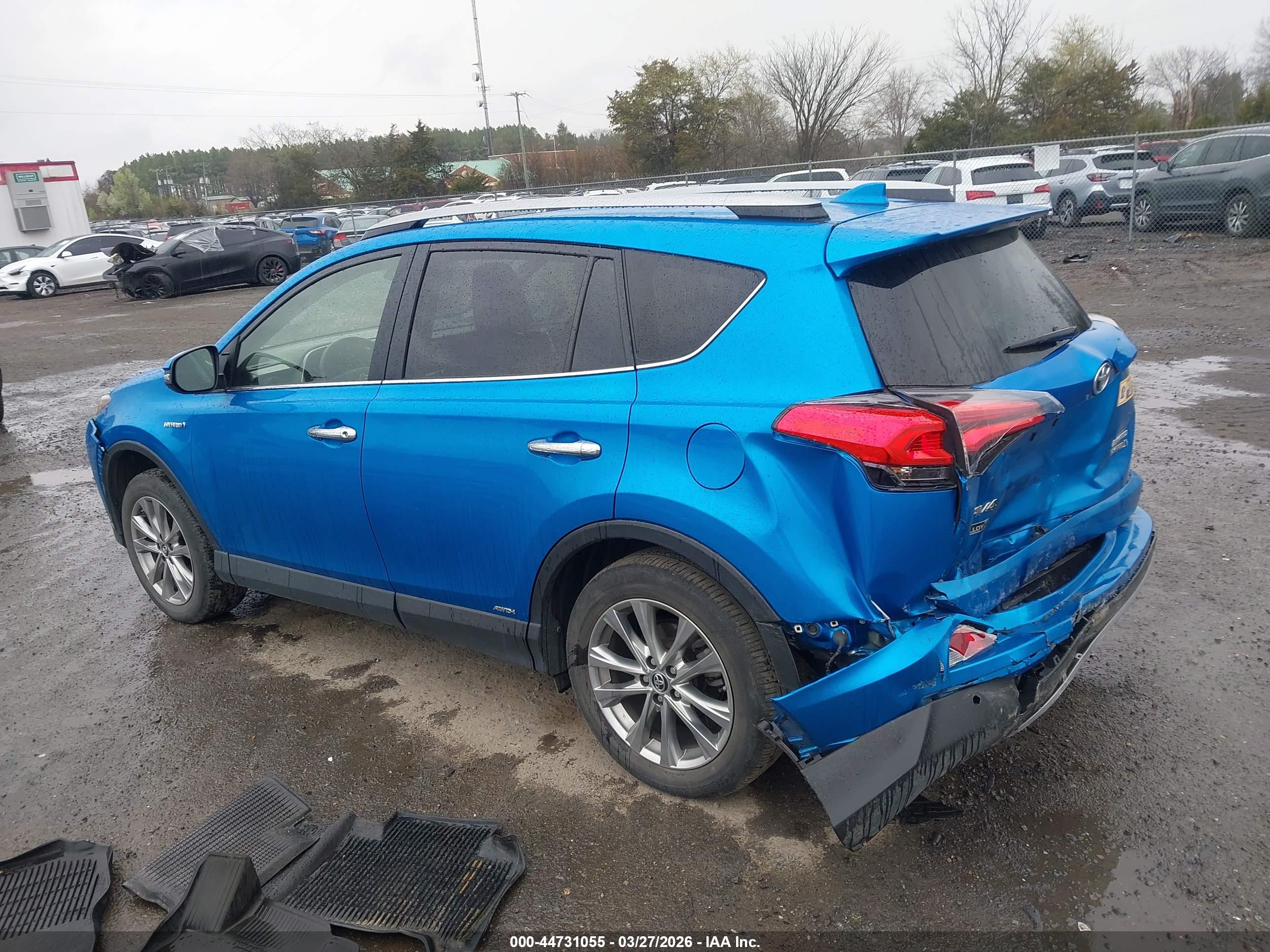 TOYOTA RAV4 image 3