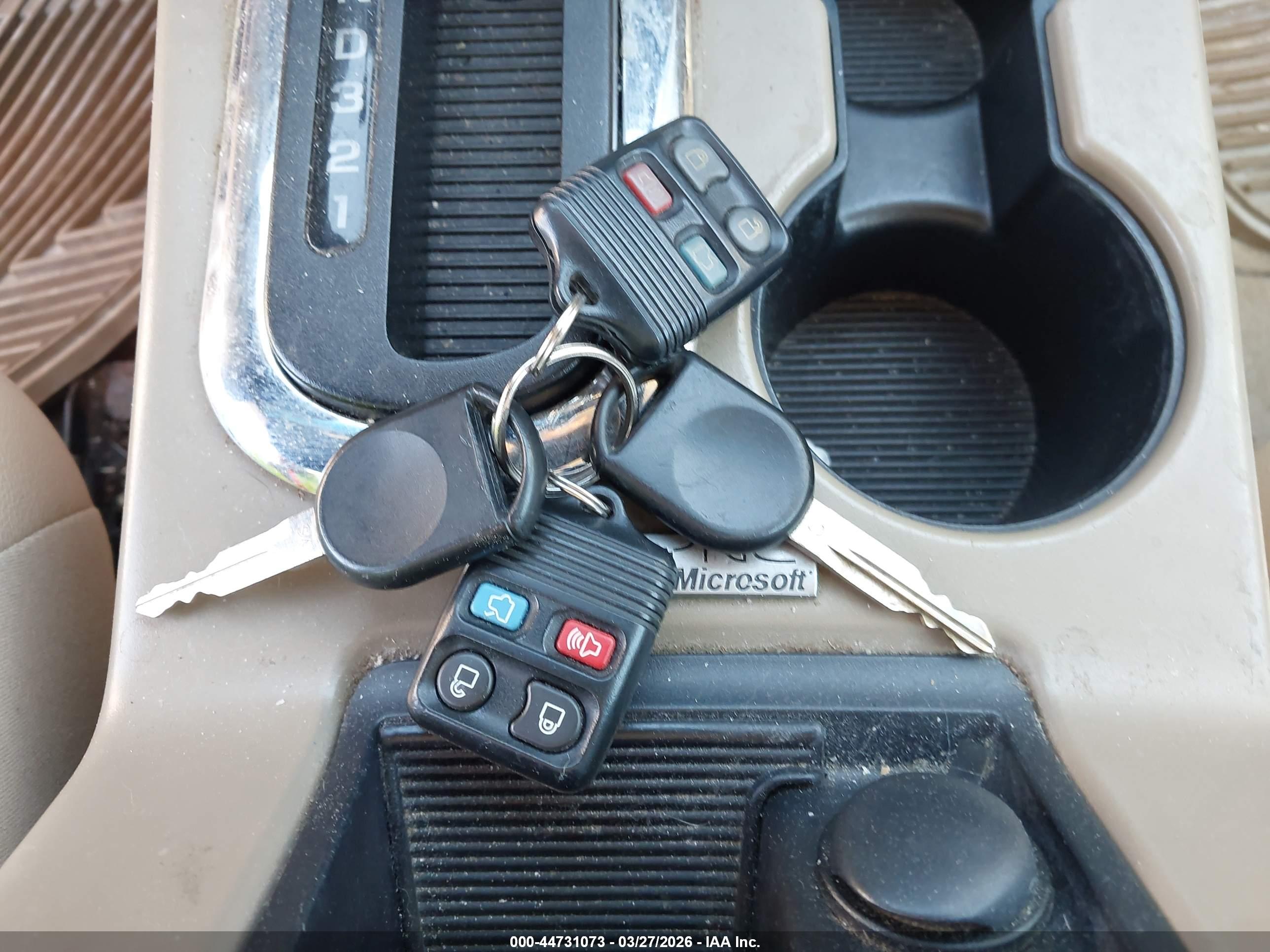FORD EXPLORER image 11