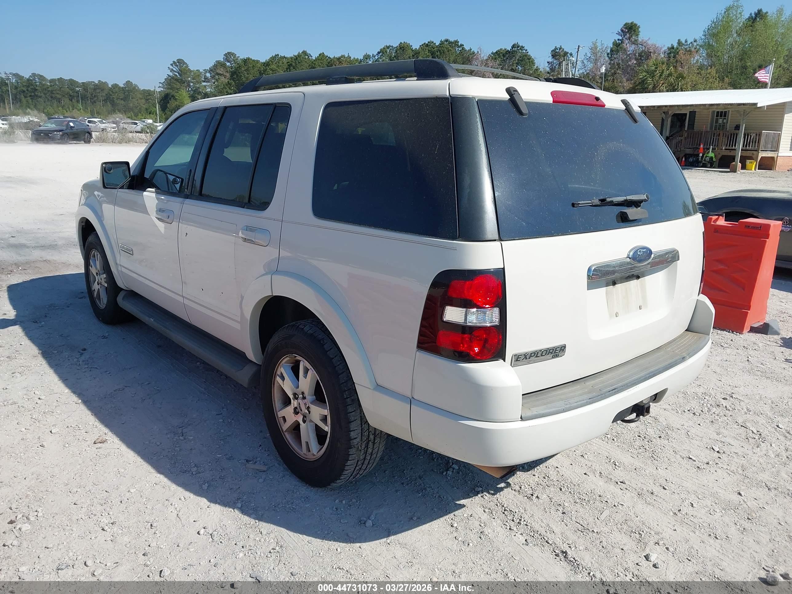 FORD EXPLORER image 3
