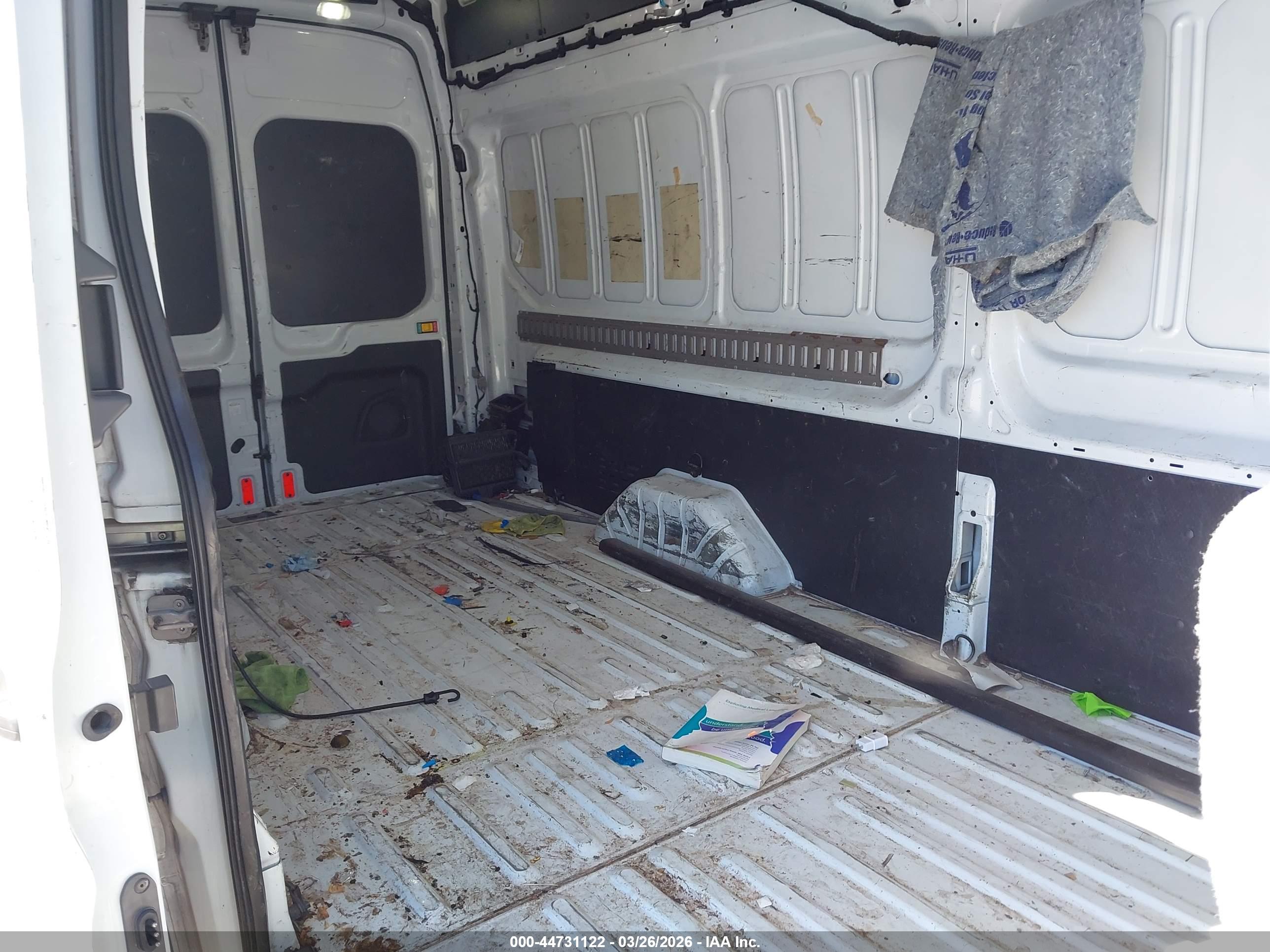 FORD TRANSIT-350 image 8