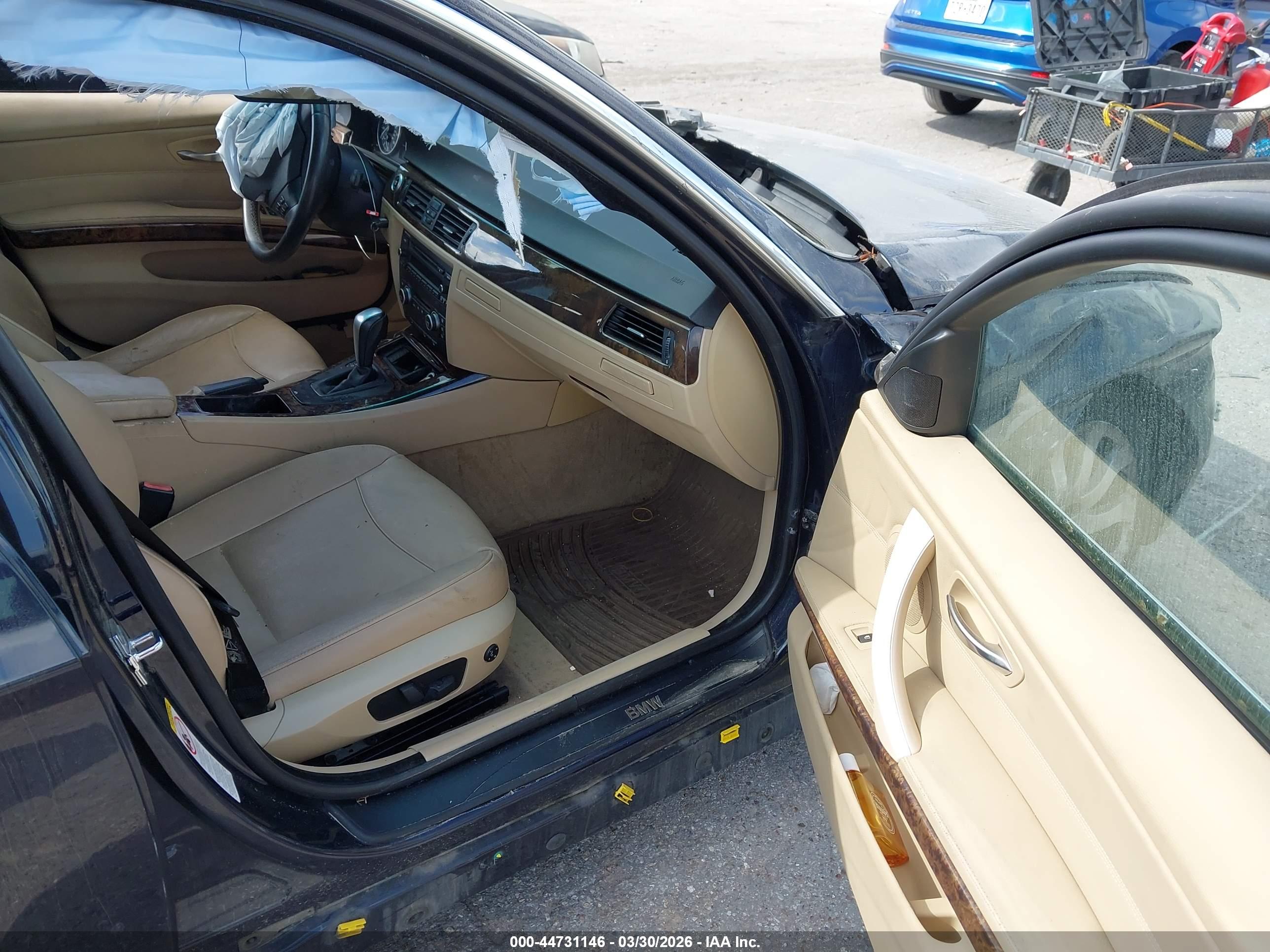 BMW 335XI image 5