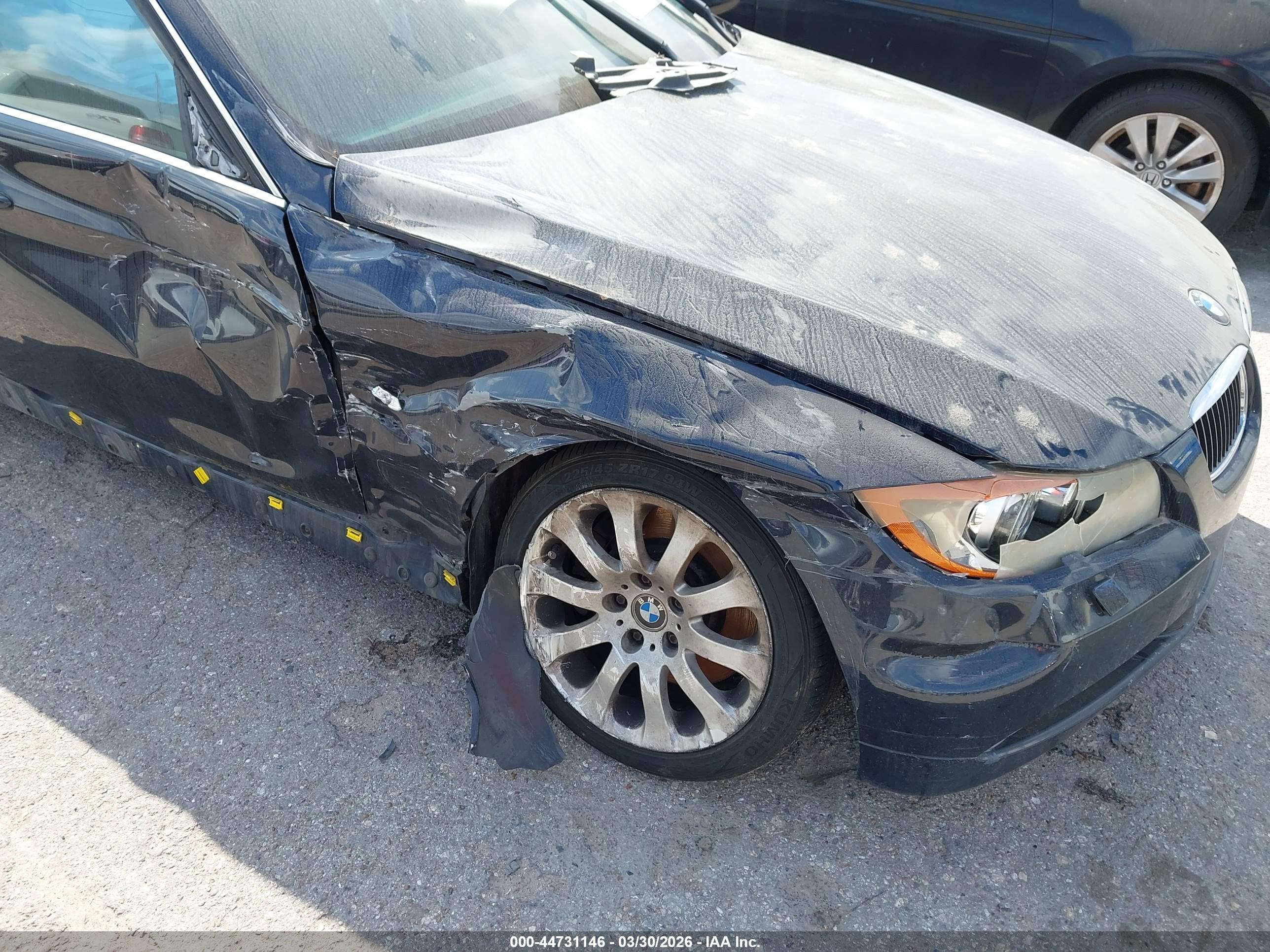 BMW 335XI image 6