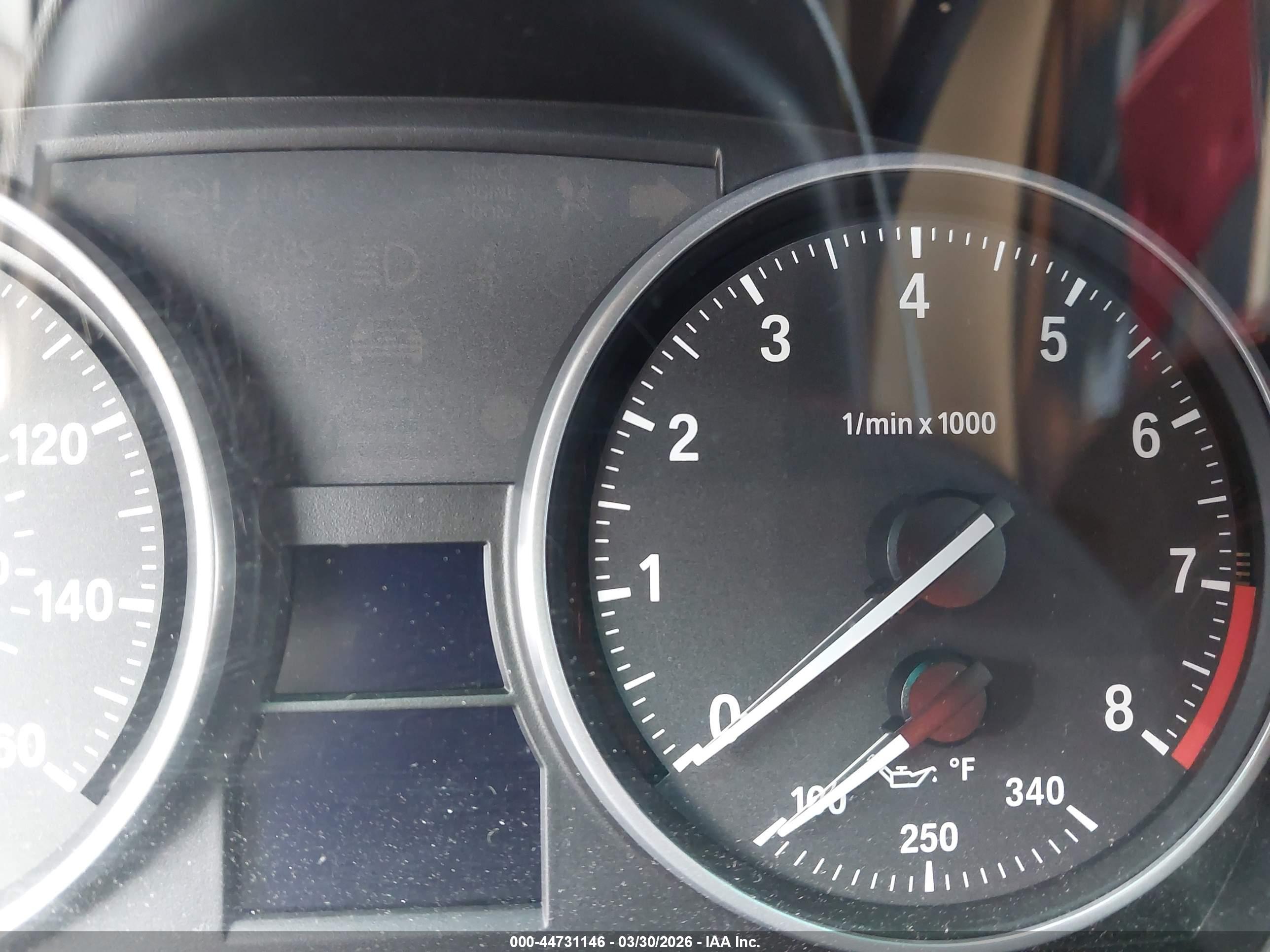 BMW 335XI image 7