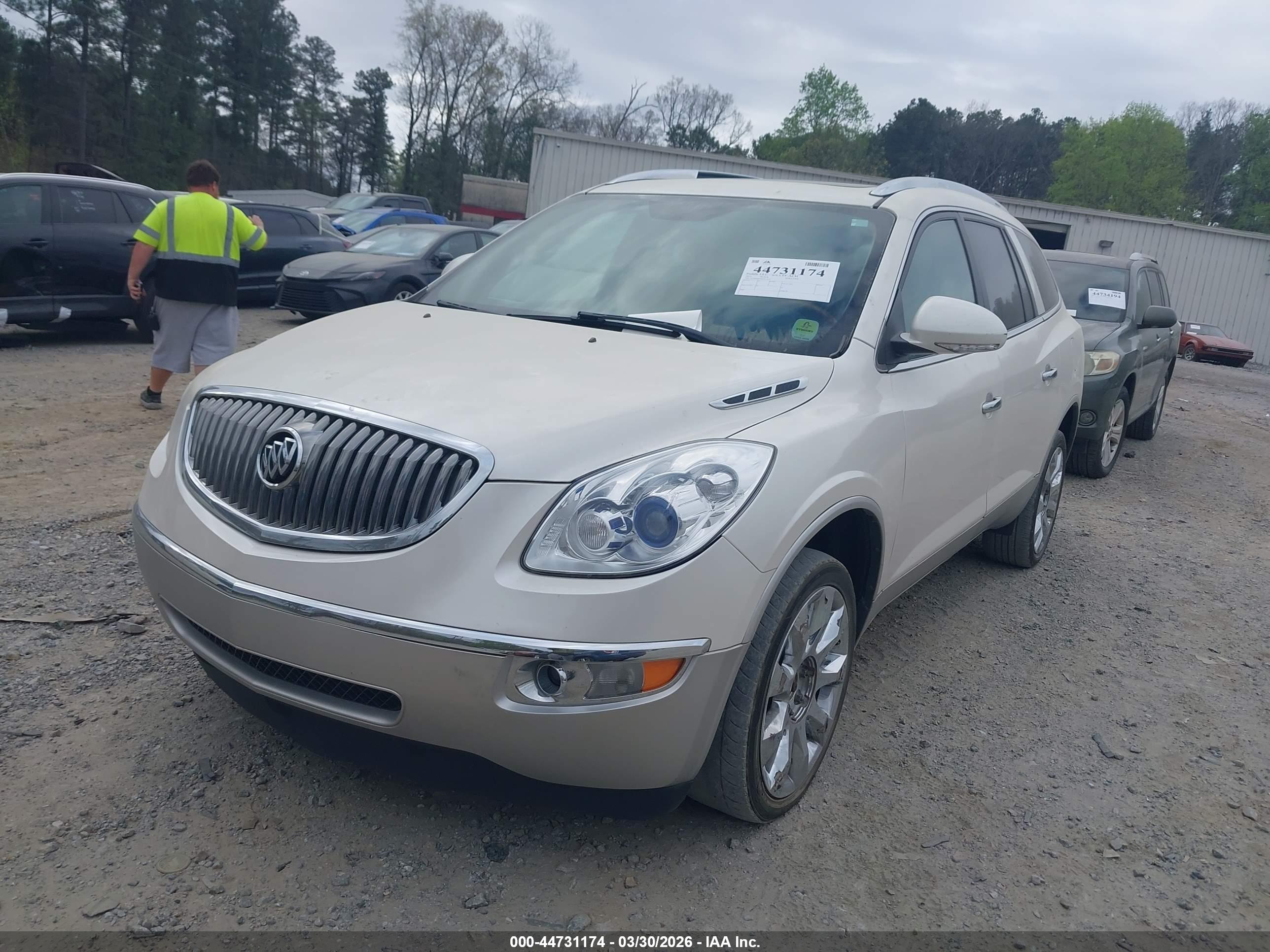 BUICK ENCLAVE image 2