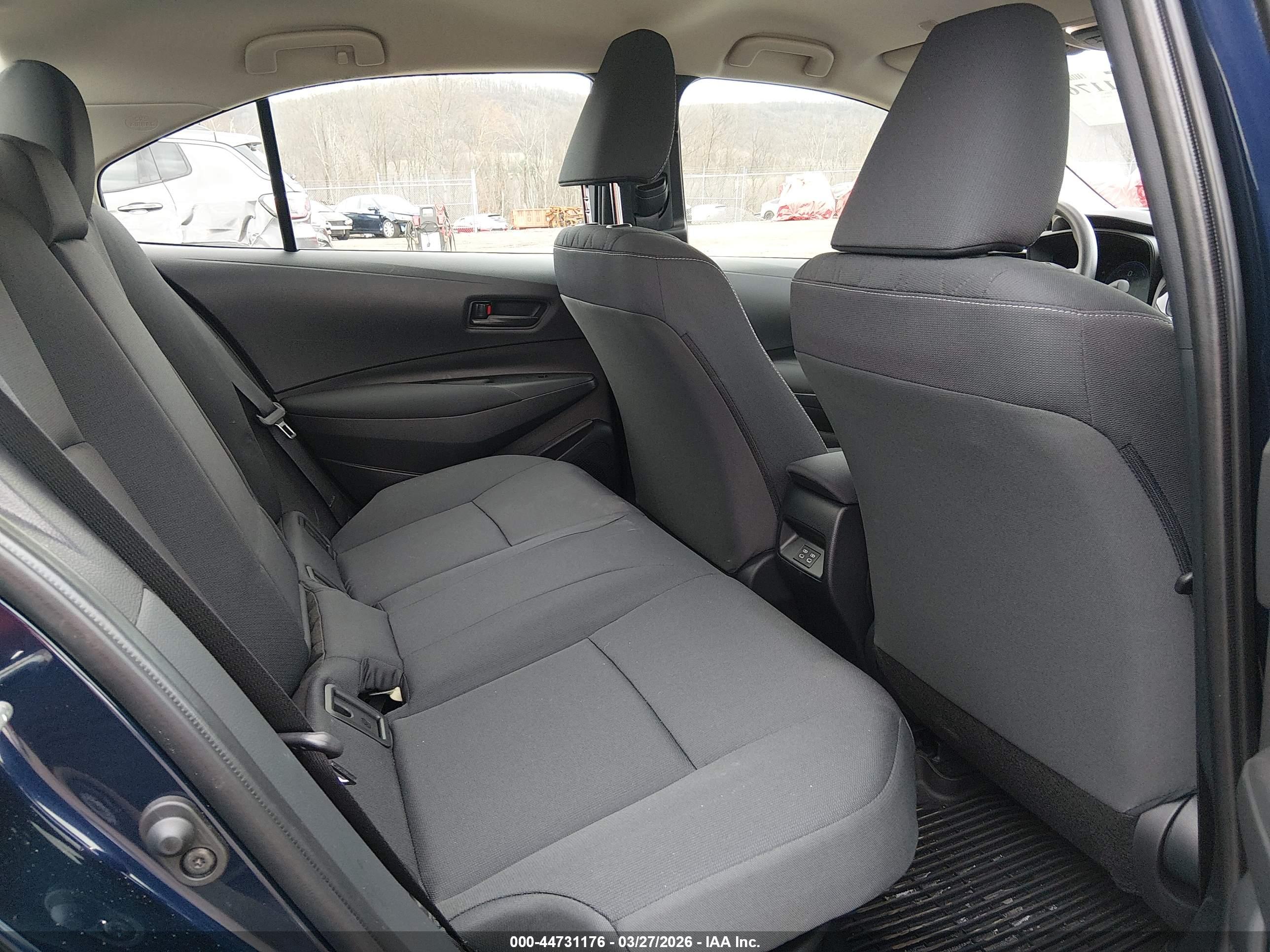 TOYOTA COROLLA image 8