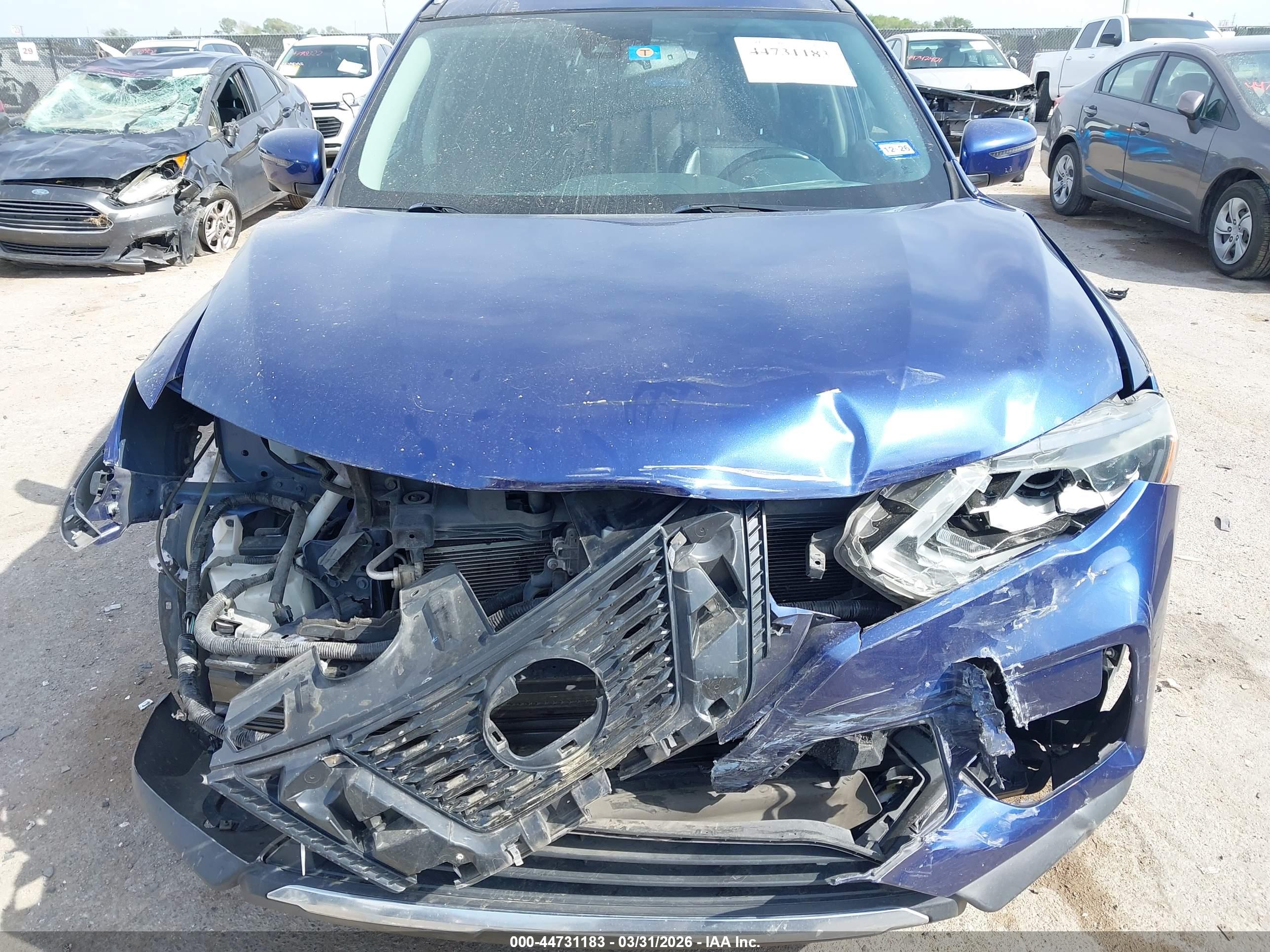 NISSAN ROGUE image 6
