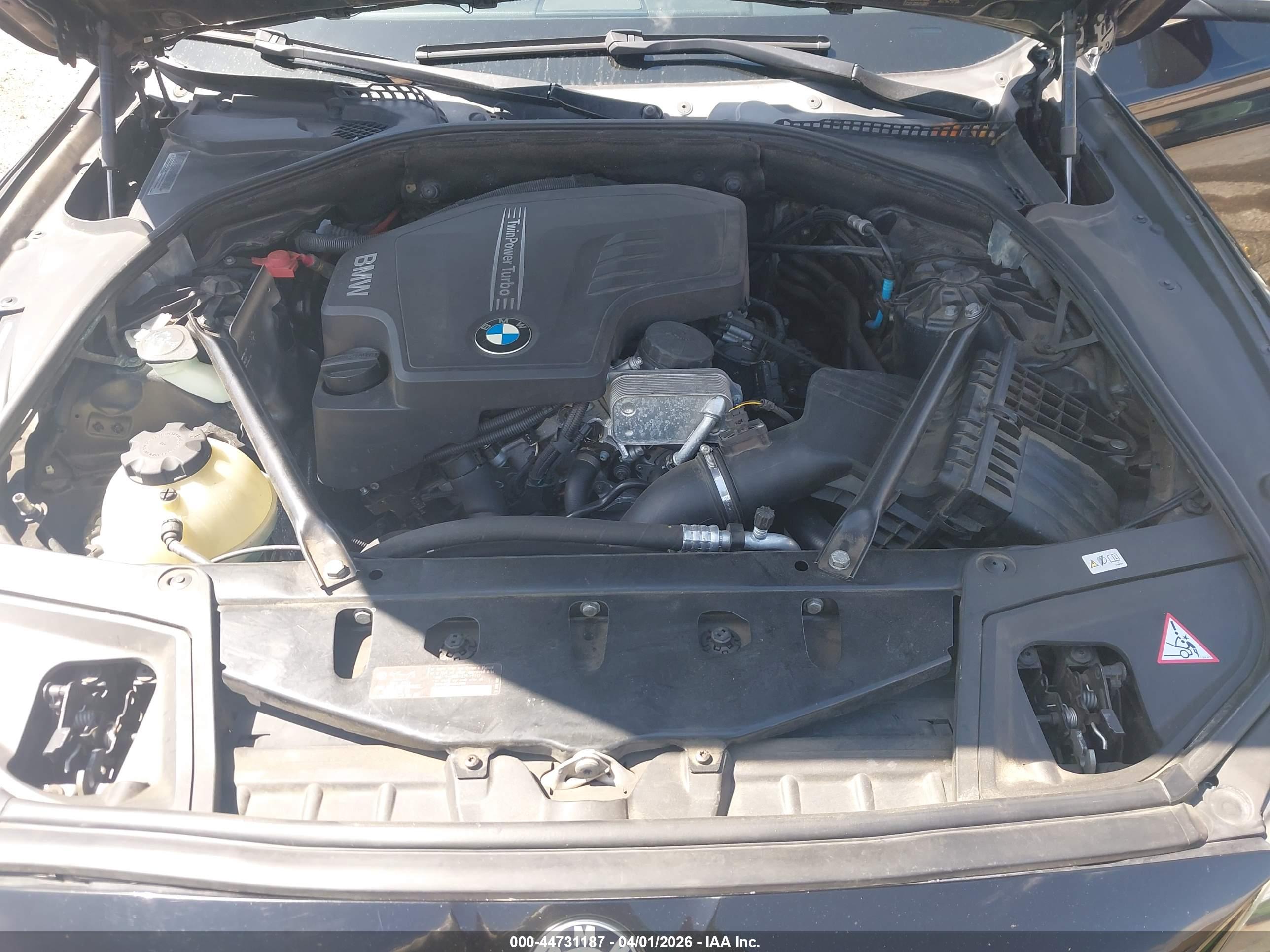 BMW 528I image 10