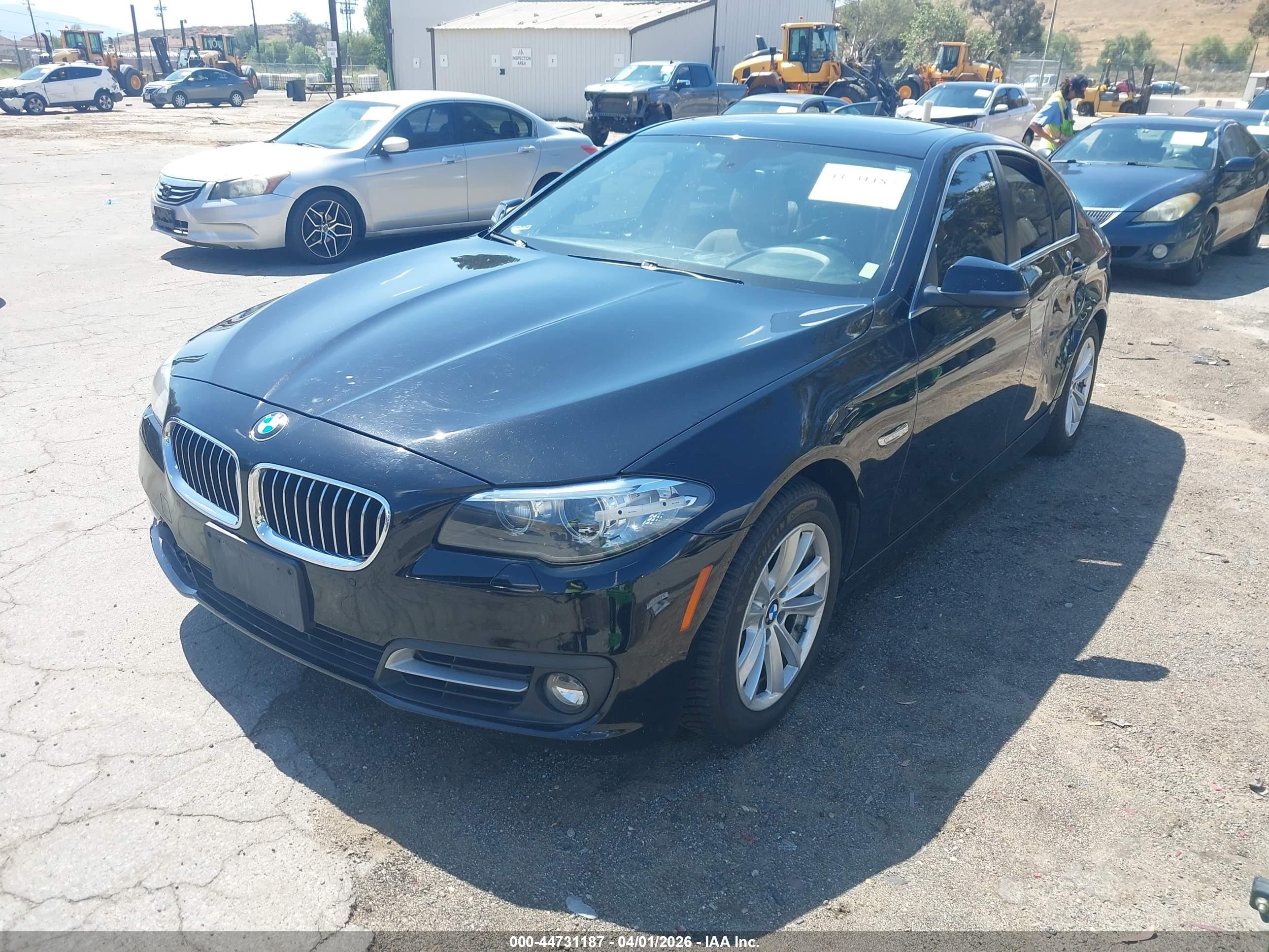 BMW 528I image 2