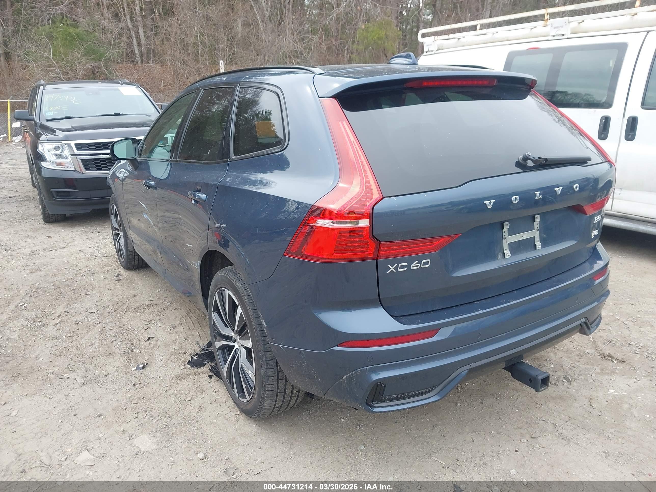 VOLVO XC60 image 3
