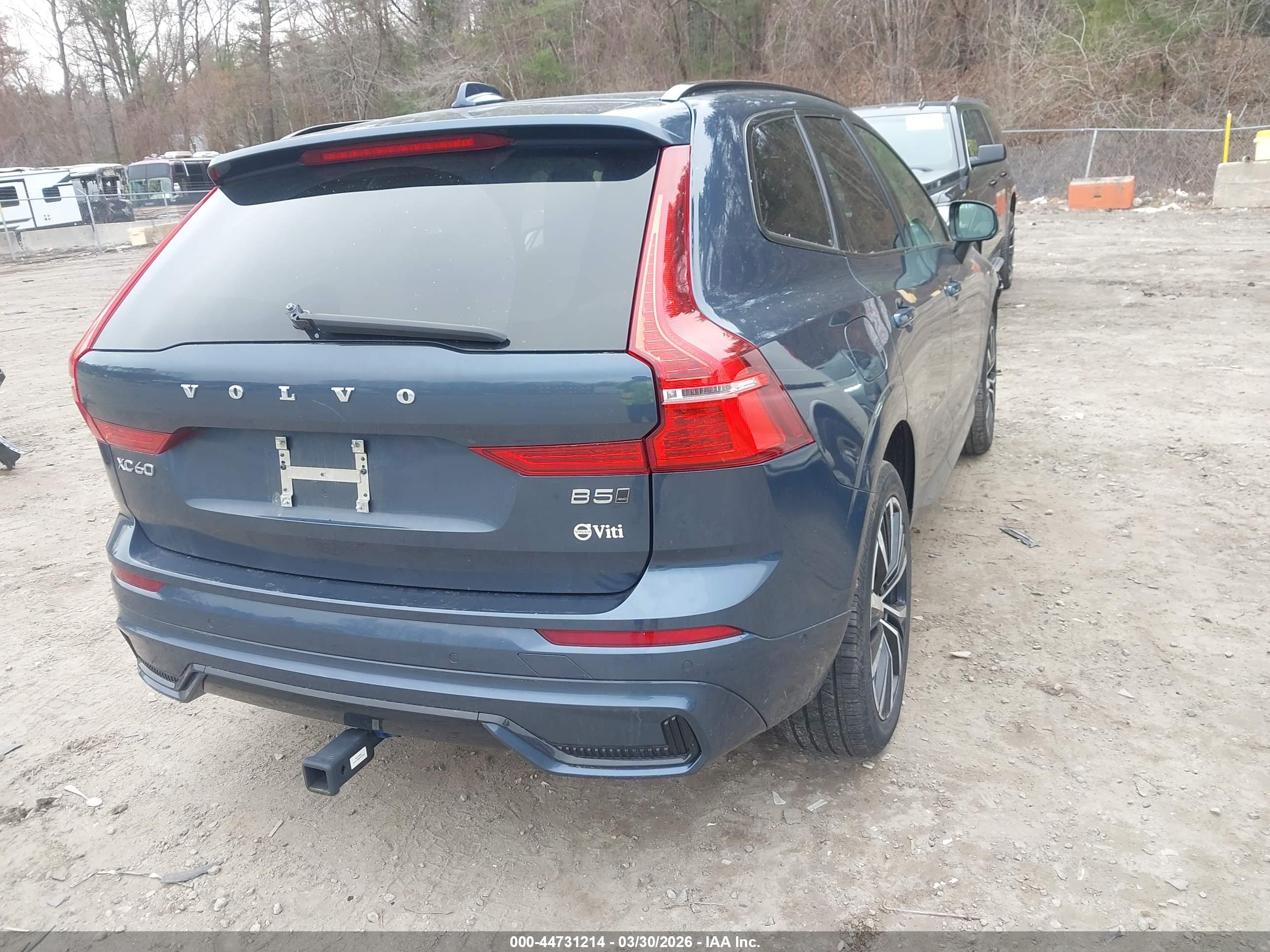 VOLVO XC60 image 4